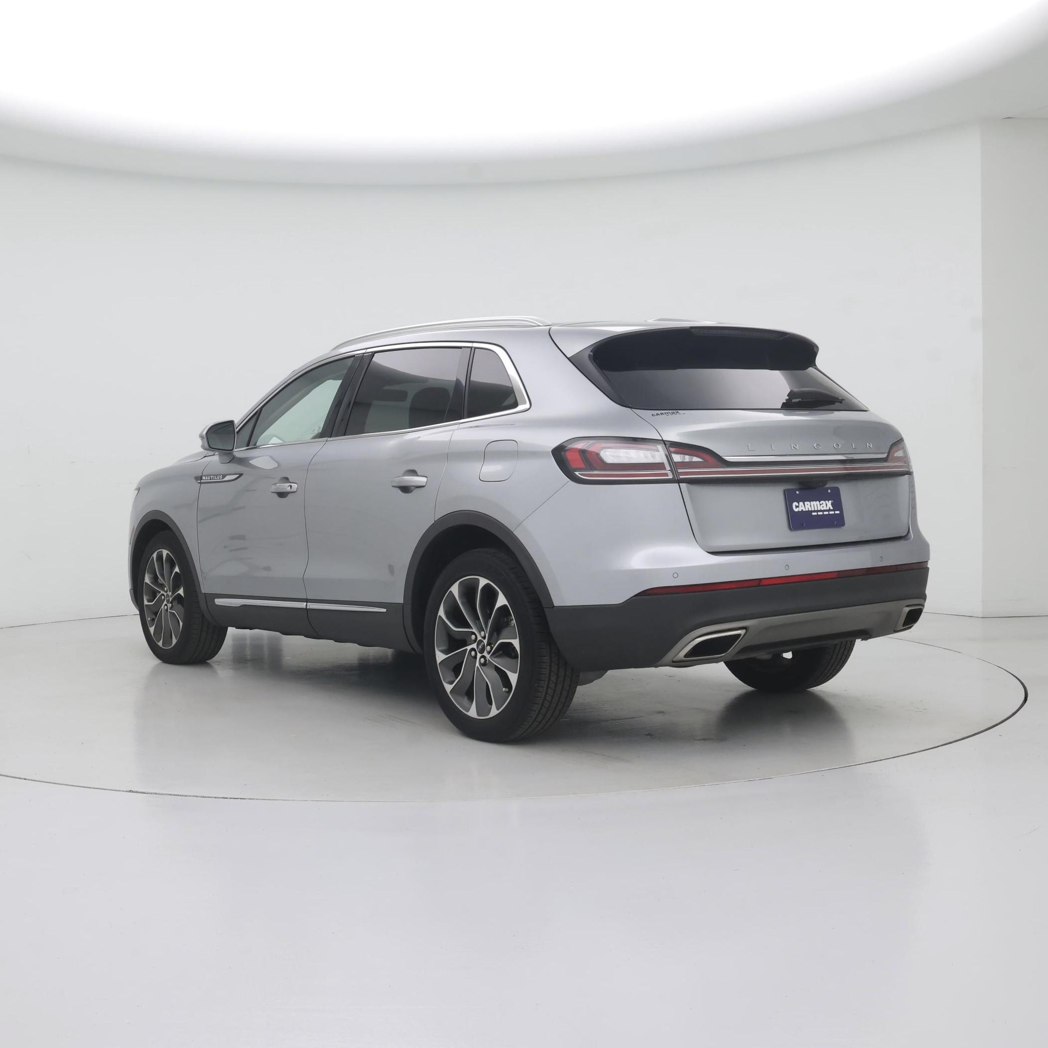 Thumbnail: 2023 Lincoln Nautilus - 2