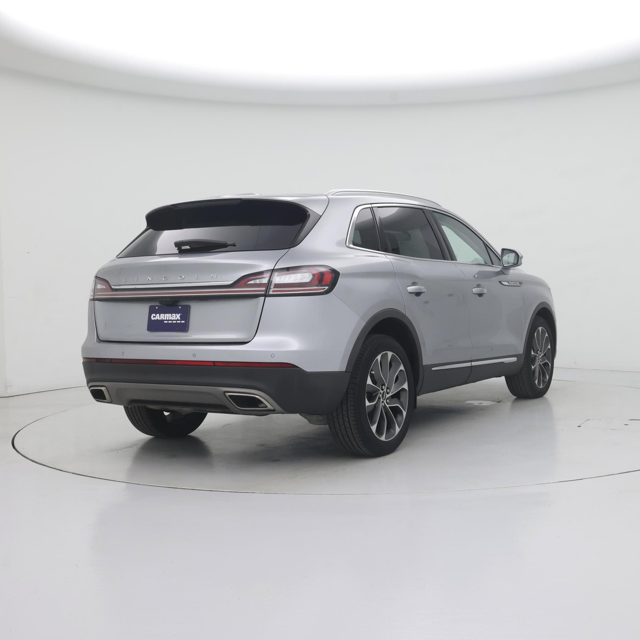 Thumbnail: 2023 Lincoln Nautilus - 8