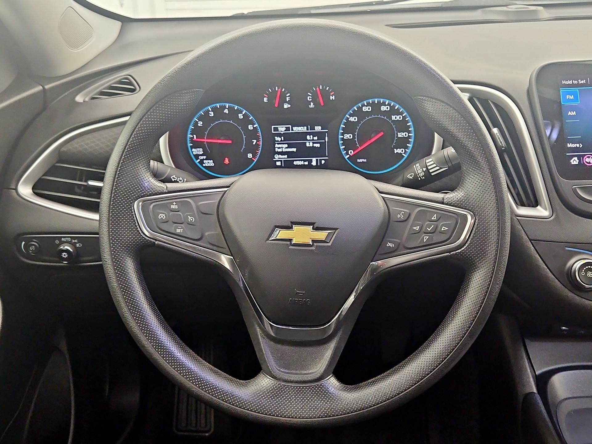 Thumbnail: 2020 Chevrolet Malibu - 10