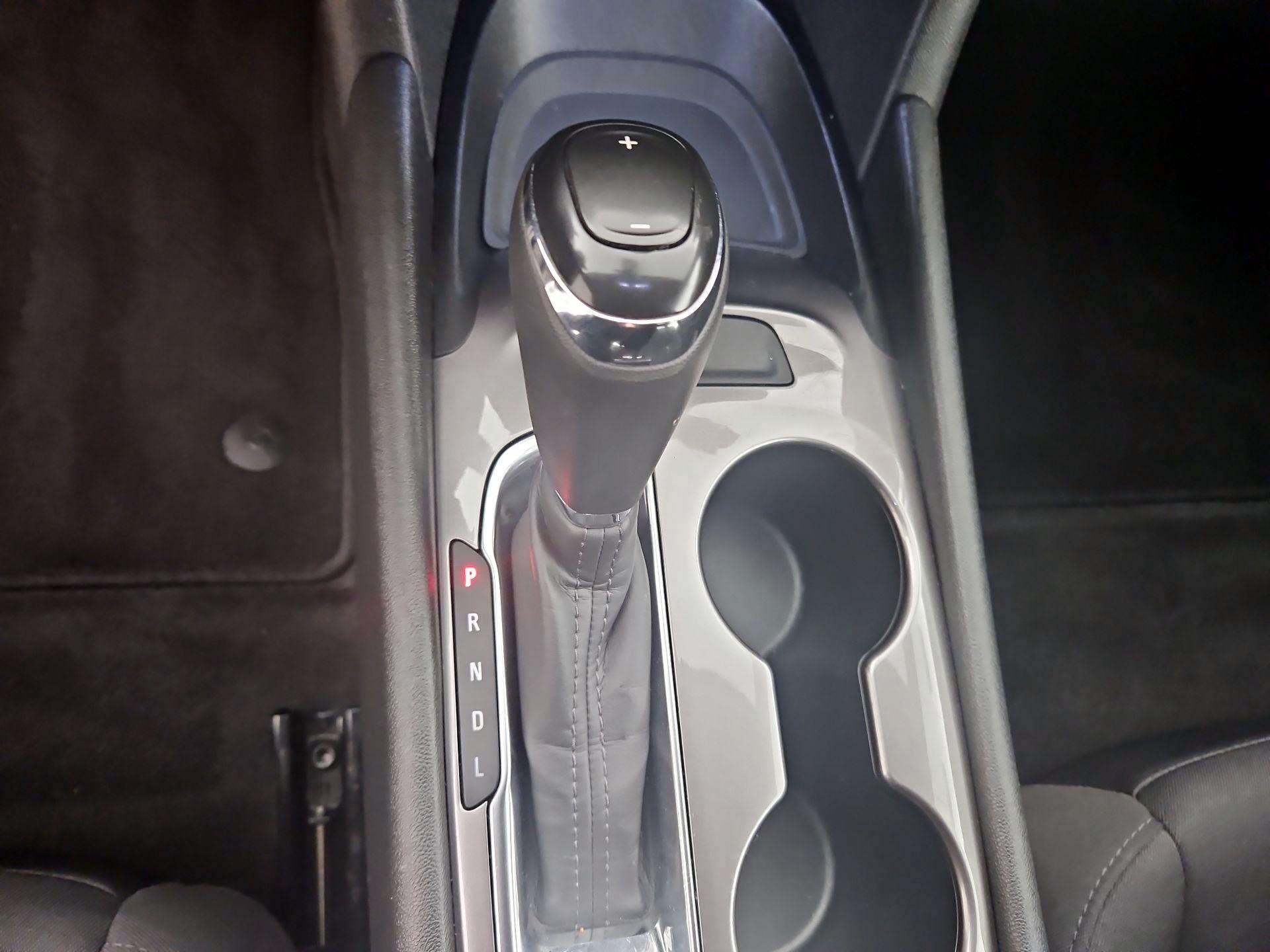 Thumbnail: 2020 Chevrolet Malibu - 17