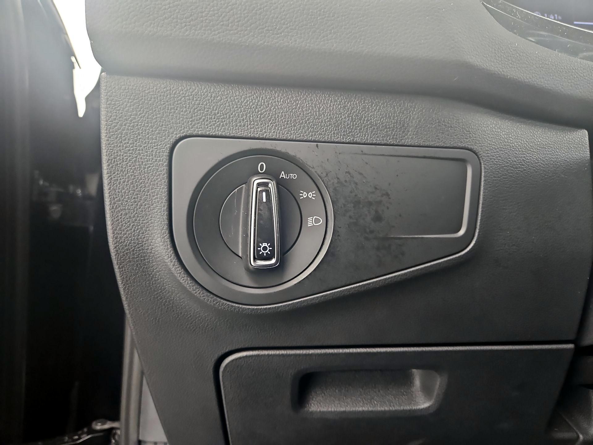 Thumbnail: 2024 Volkswagen Tiguan - 13