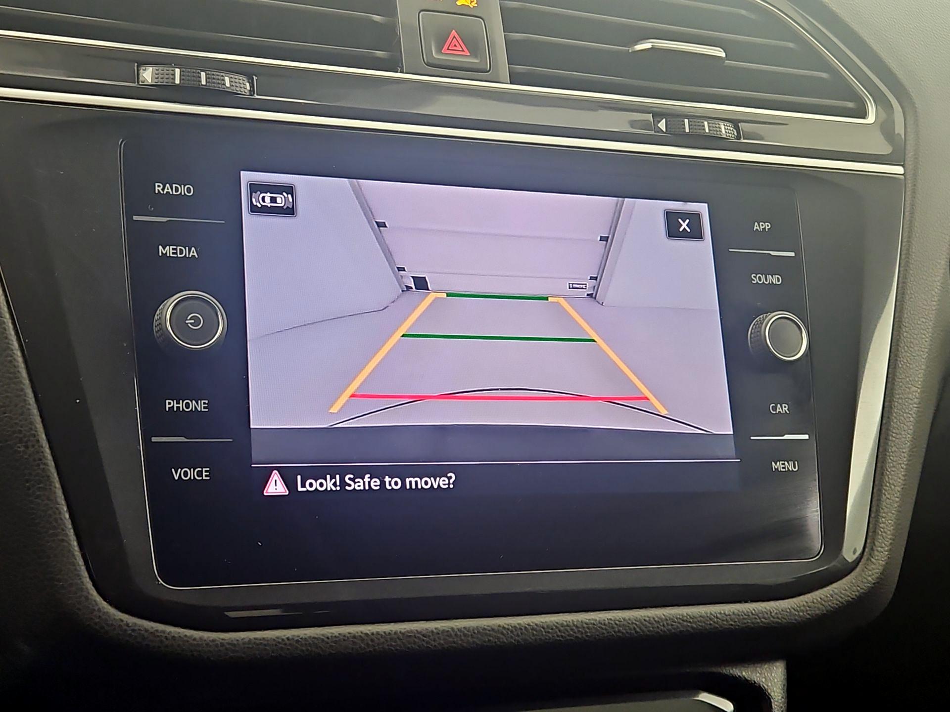 Thumbnail: 2024 Volkswagen Tiguan - 14