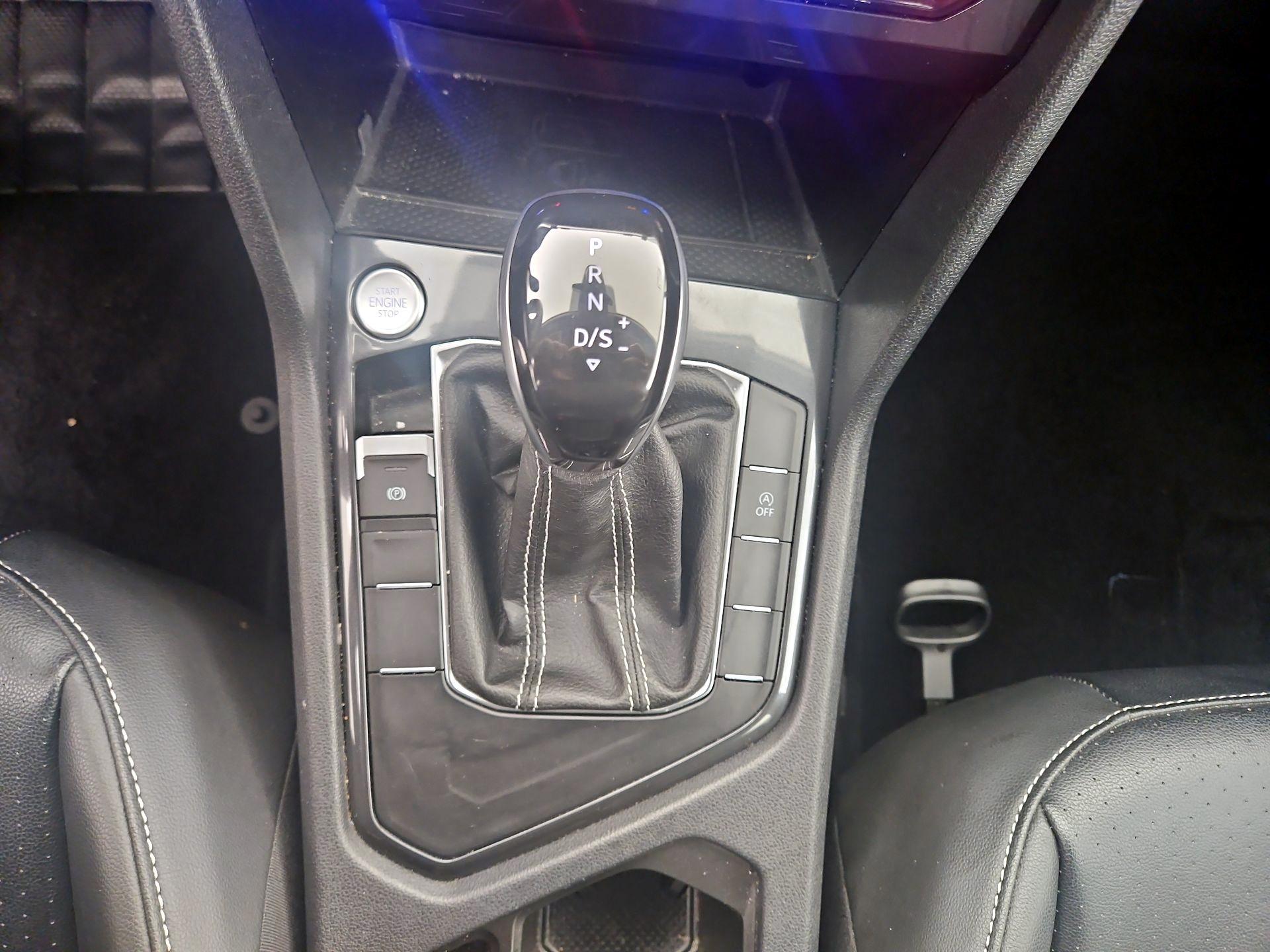 Thumbnail: 2024 Volkswagen Tiguan - 17