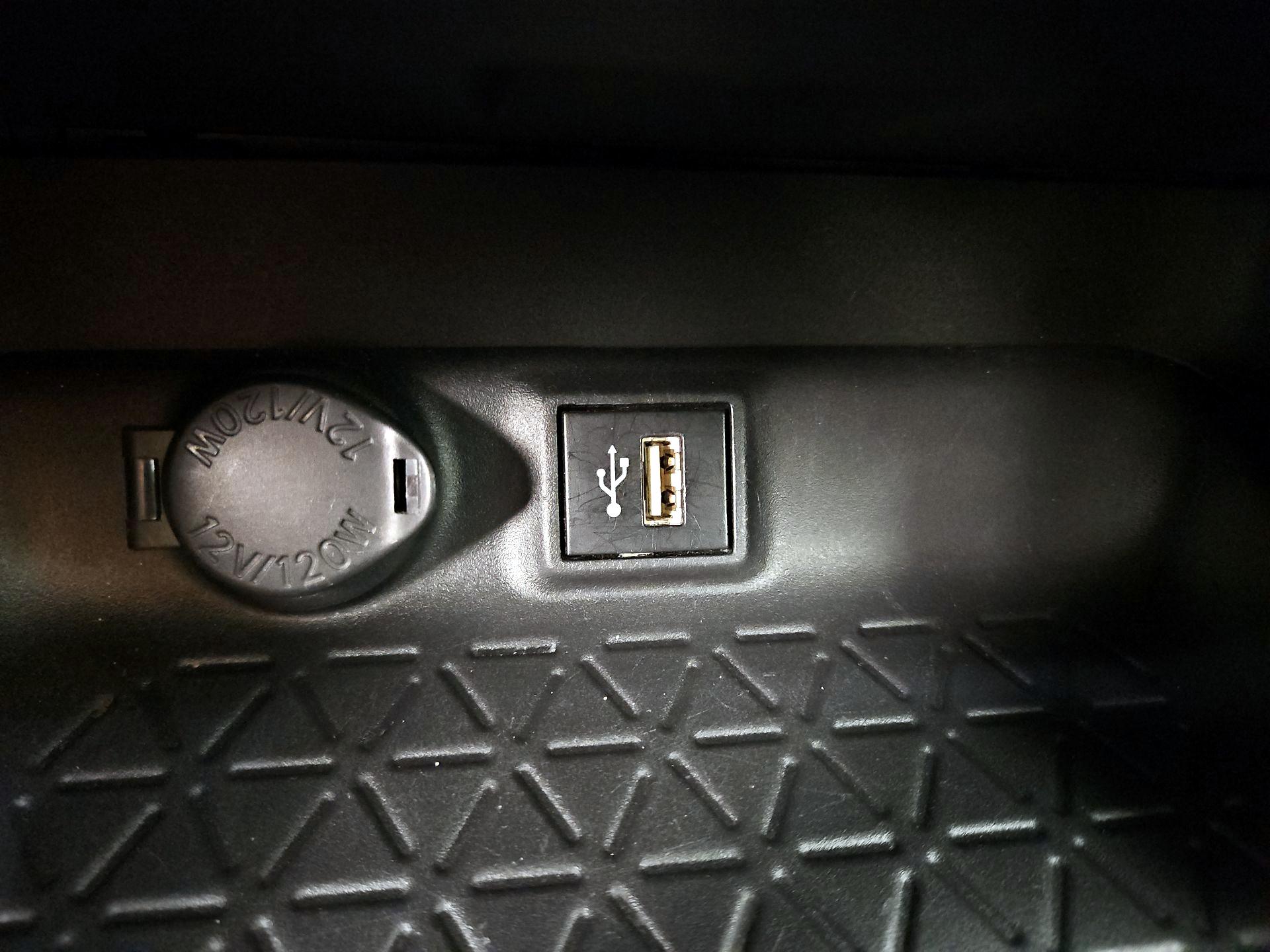 Thumbnail: 2024 Toyota RAV4 - 18