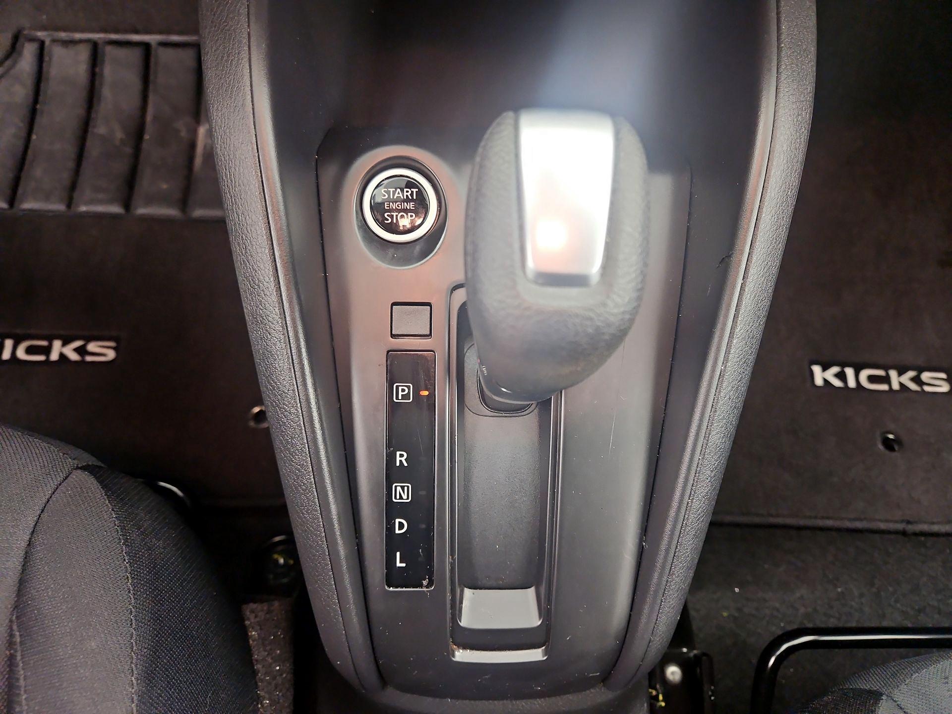 Thumbnail: 2023 Nissan Kicks - 17