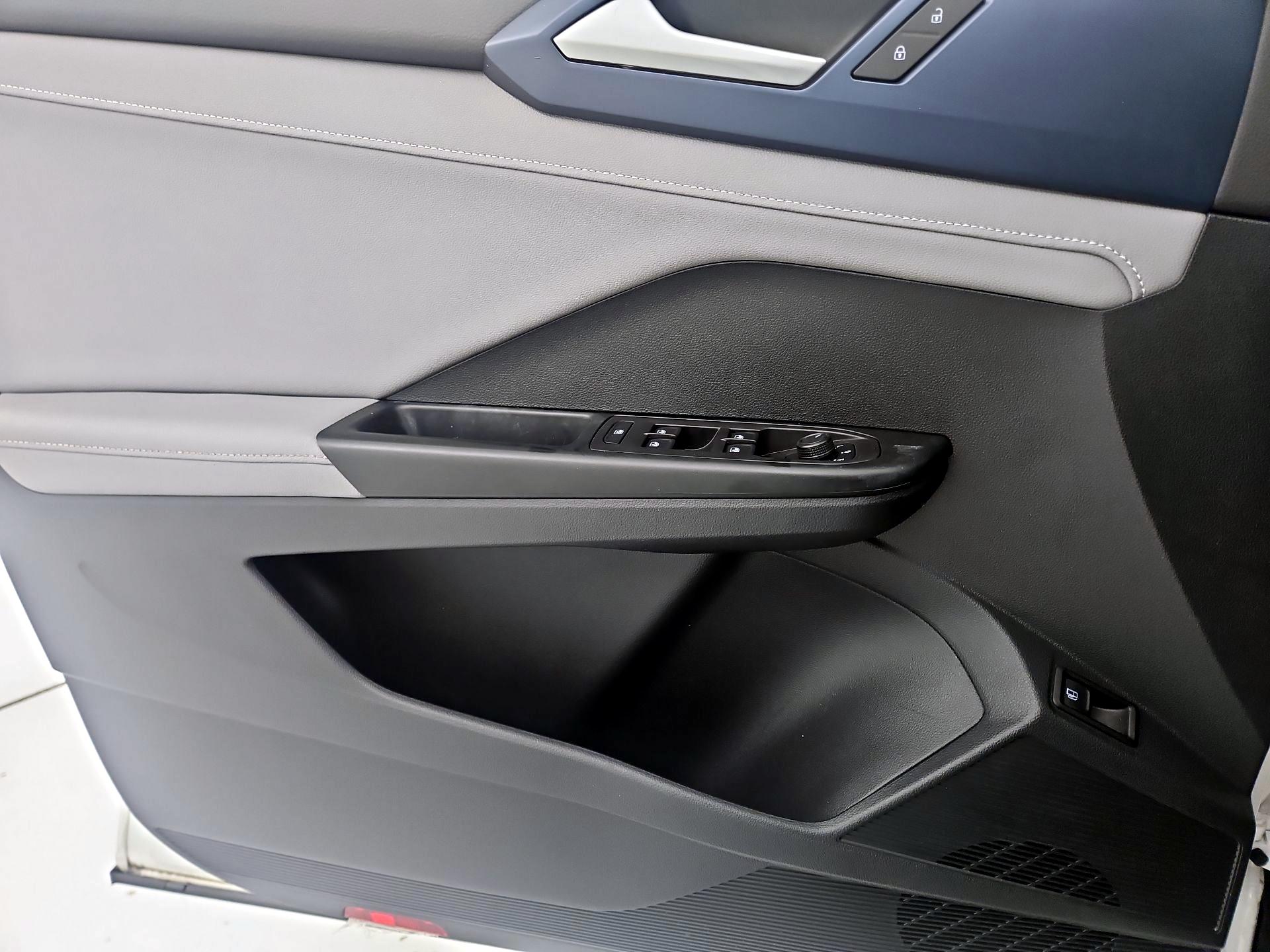 Thumbnail: 2024 Volkswagen Taos - 12