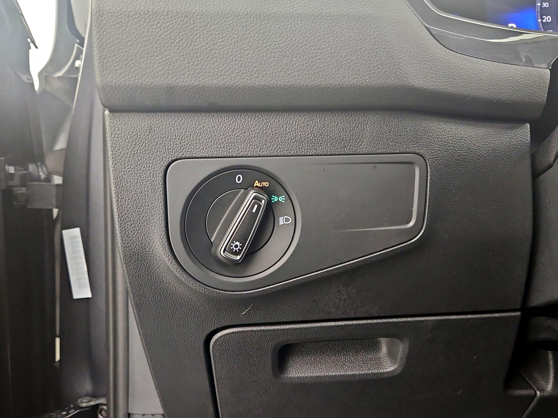 Thumbnail: 2024 Volkswagen Tiguan - 13