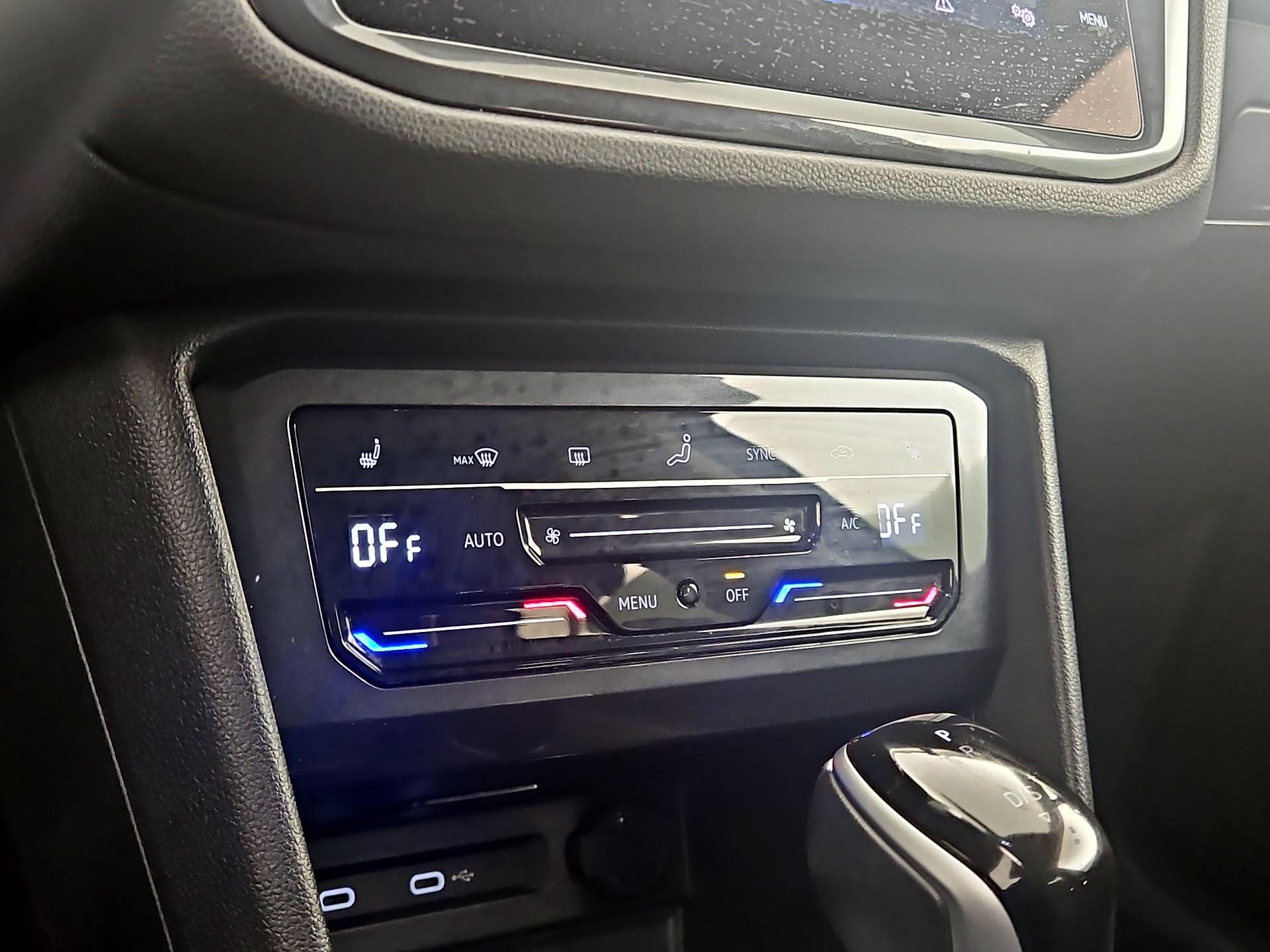 Thumbnail: 2024 Volkswagen Tiguan - 16