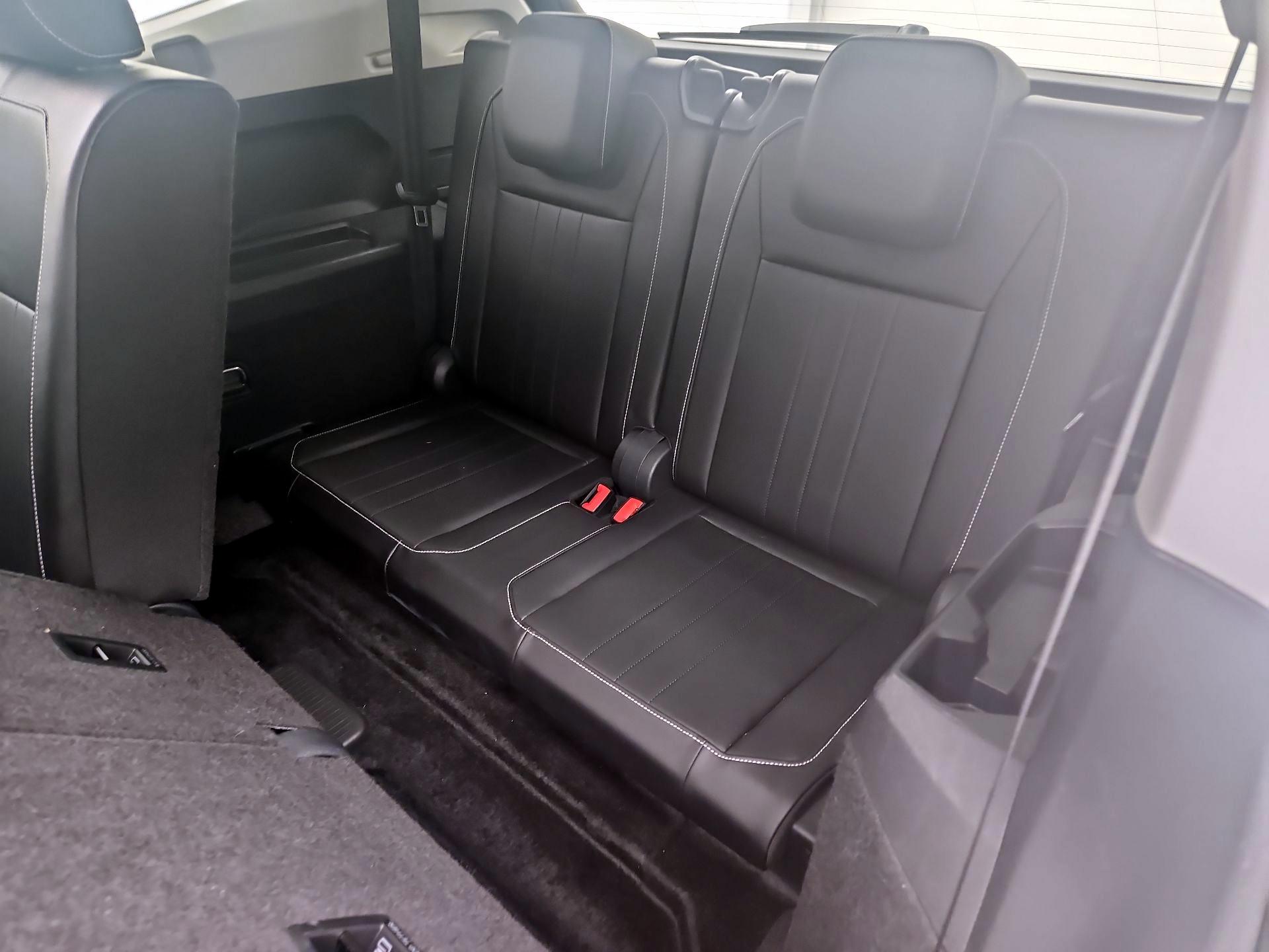 Thumbnail: 2024 Volkswagen Tiguan - 20