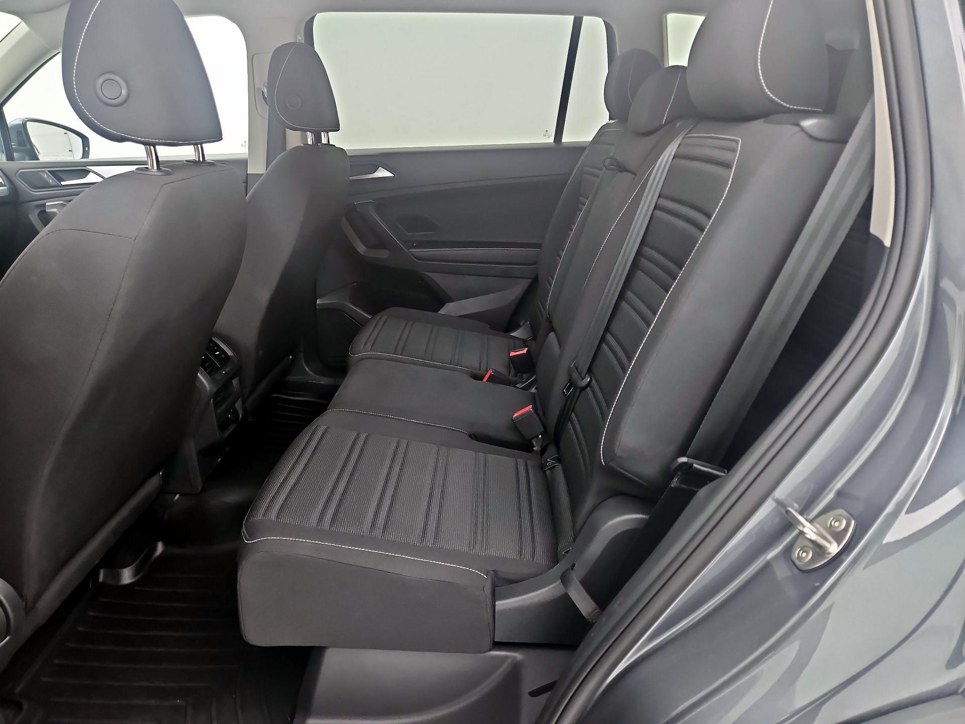 Thumbnail: 2024 Volkswagen Tiguan - 19