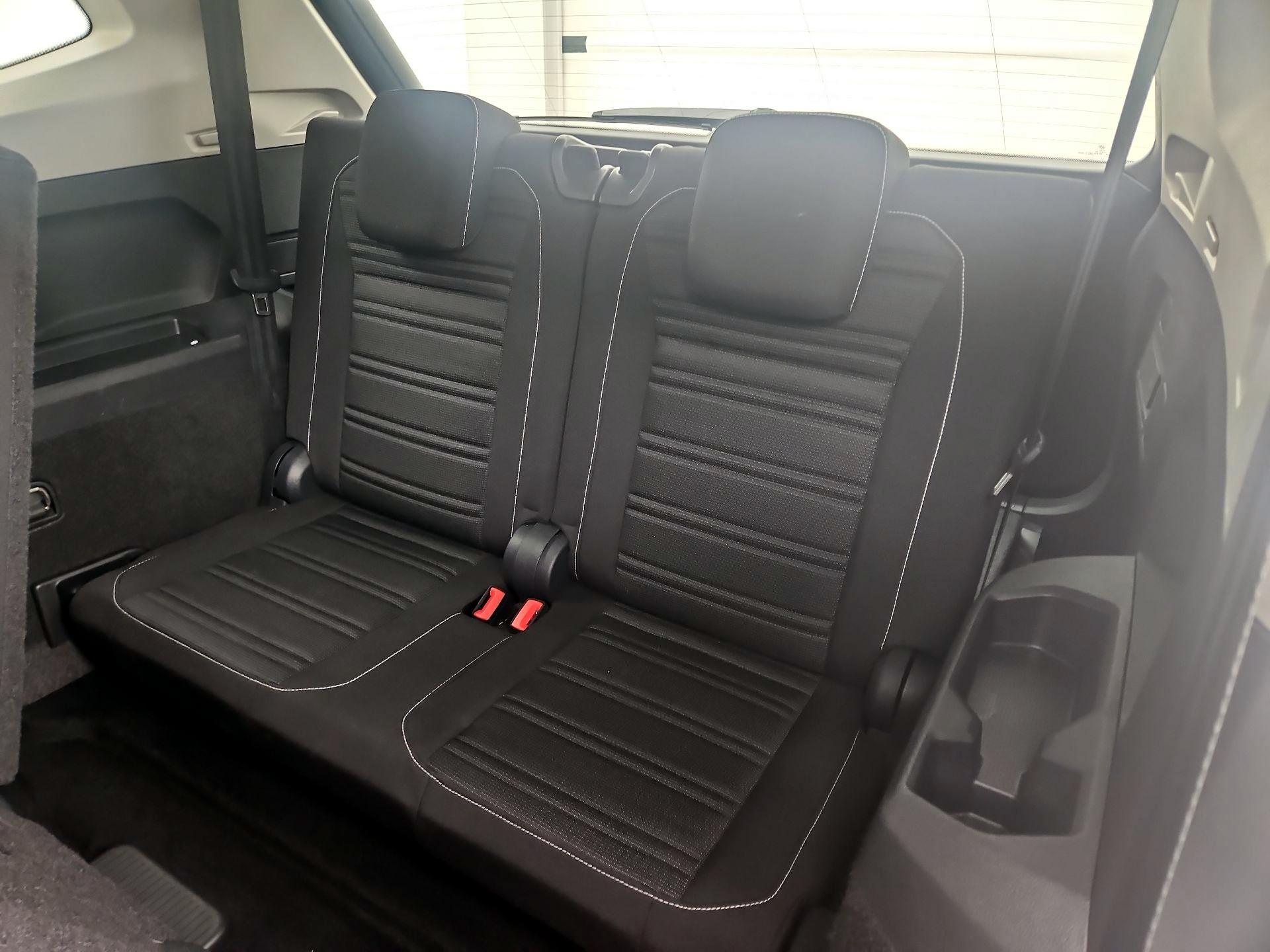 Thumbnail: 2024 Volkswagen Tiguan - 20