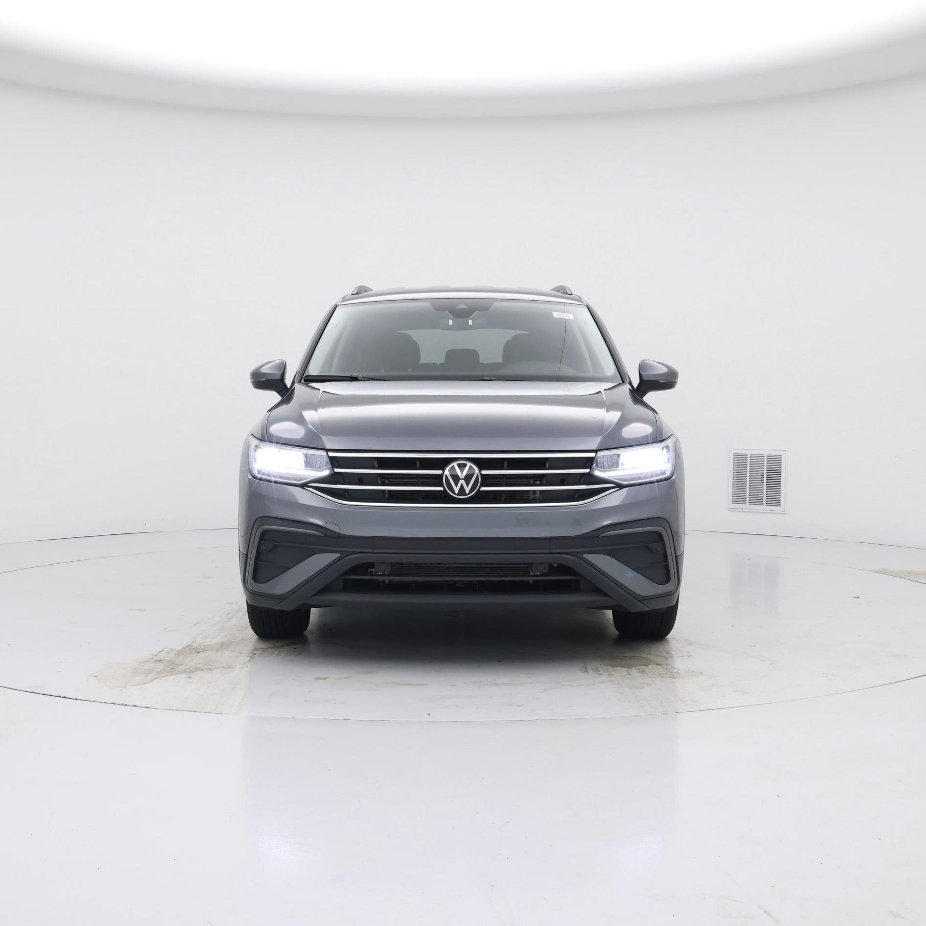 Thumbnail: 2024 Volkswagen Tiguan - 5