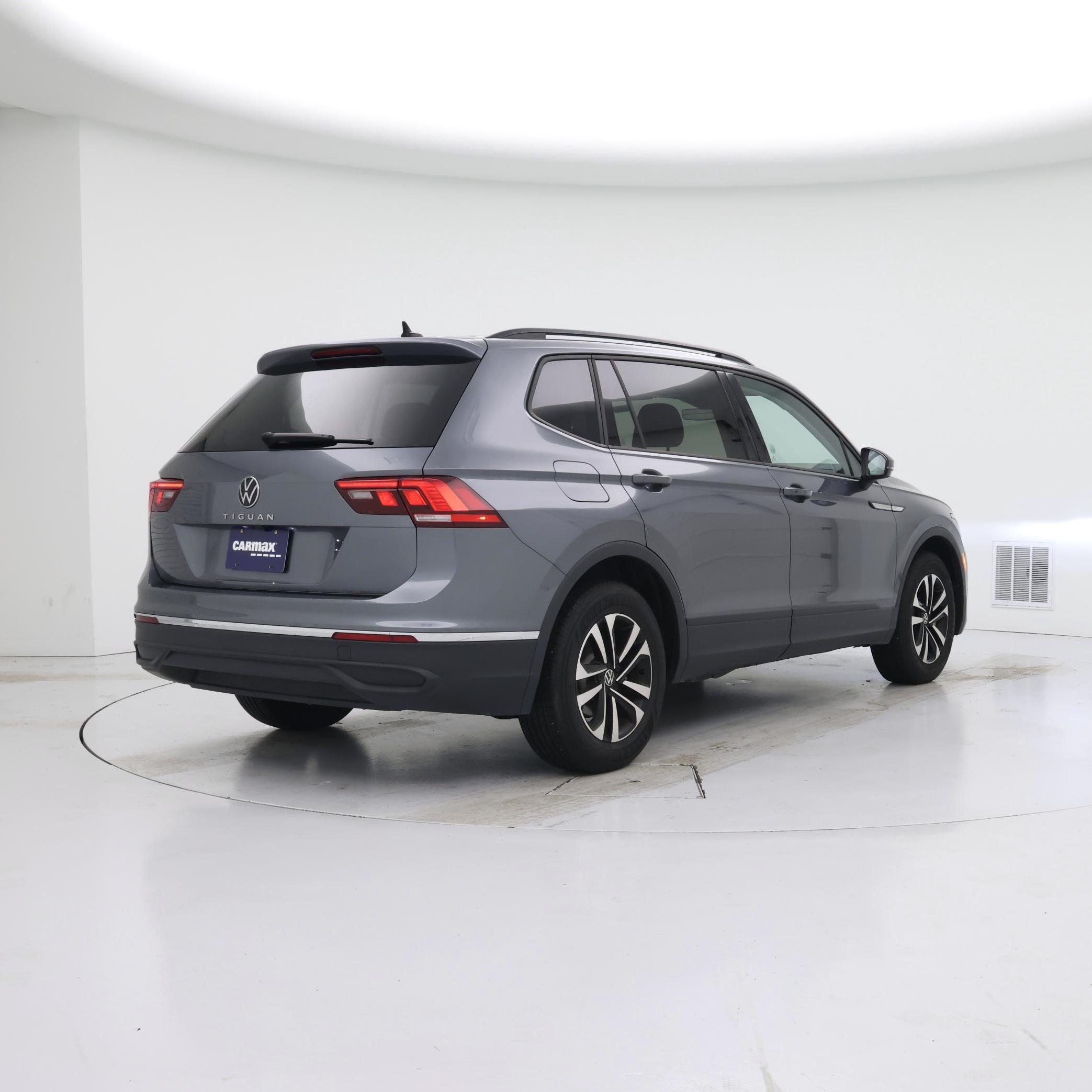 Thumbnail: 2024 Volkswagen Tiguan - 8