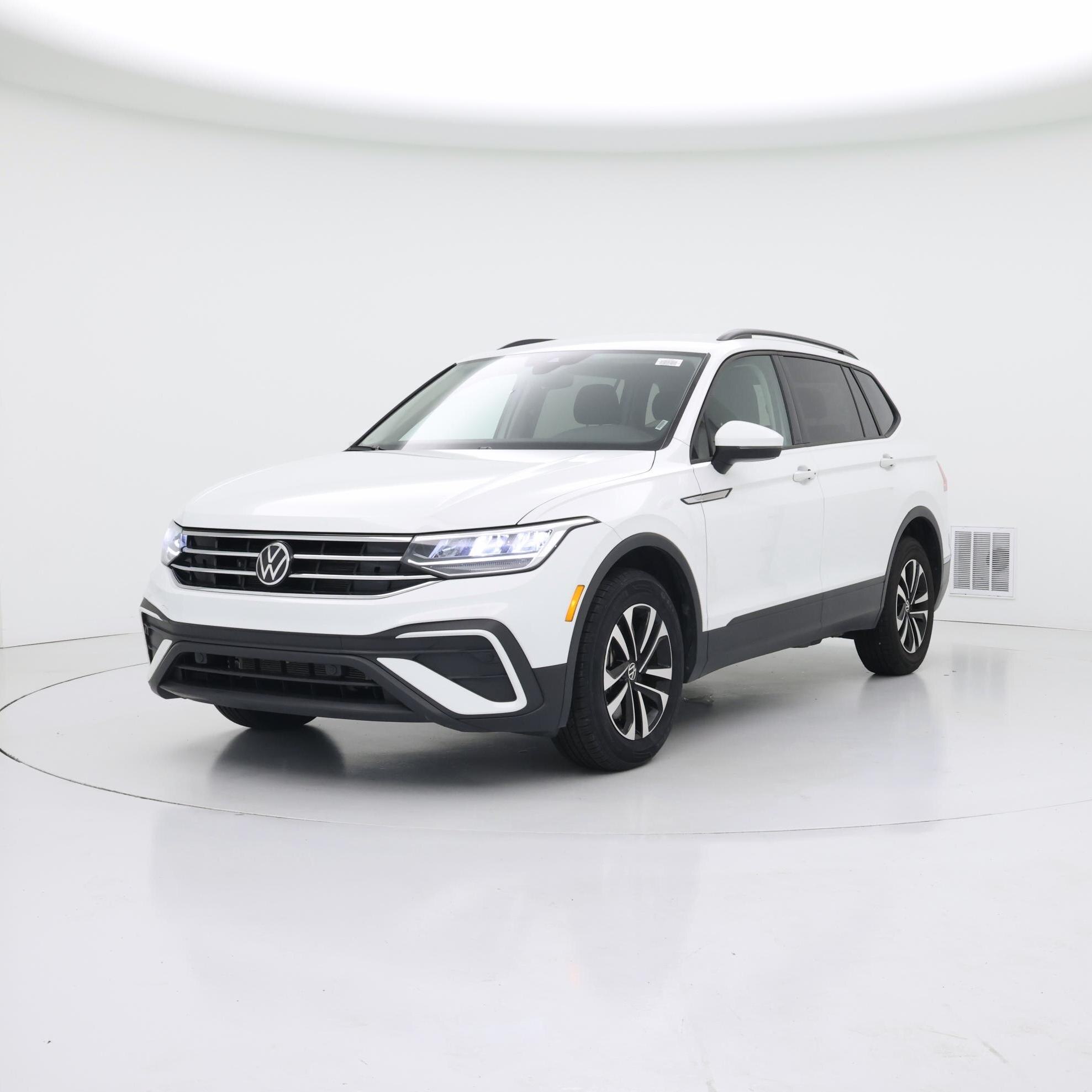 Thumbnail: 2024 Volkswagen Tiguan - 4