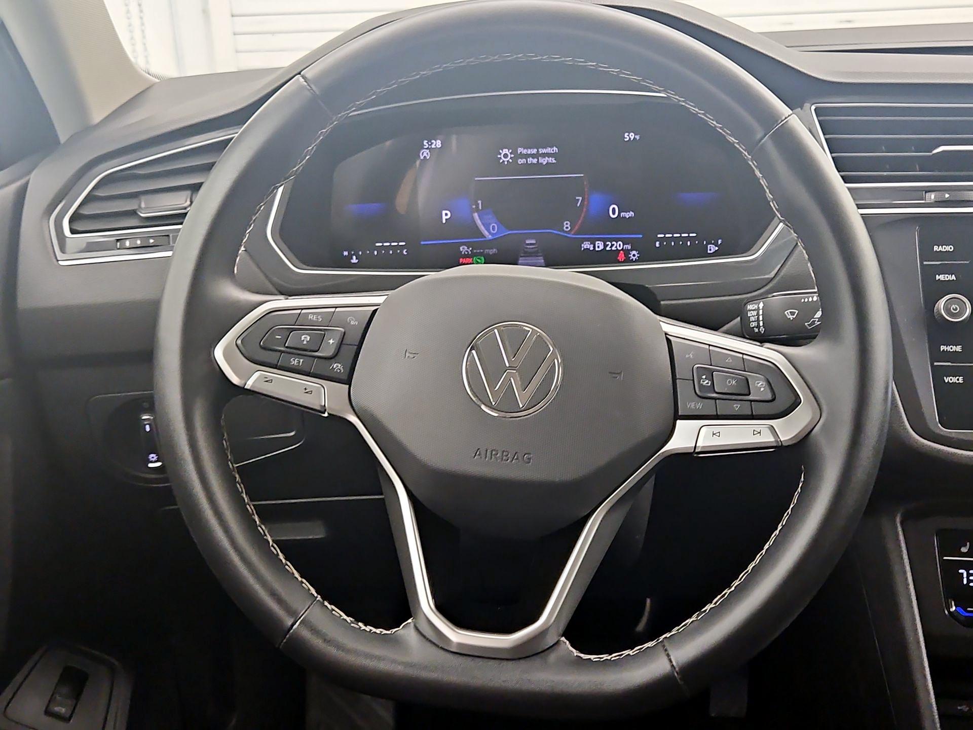 Thumbnail: 2024 Volkswagen Tiguan - 10