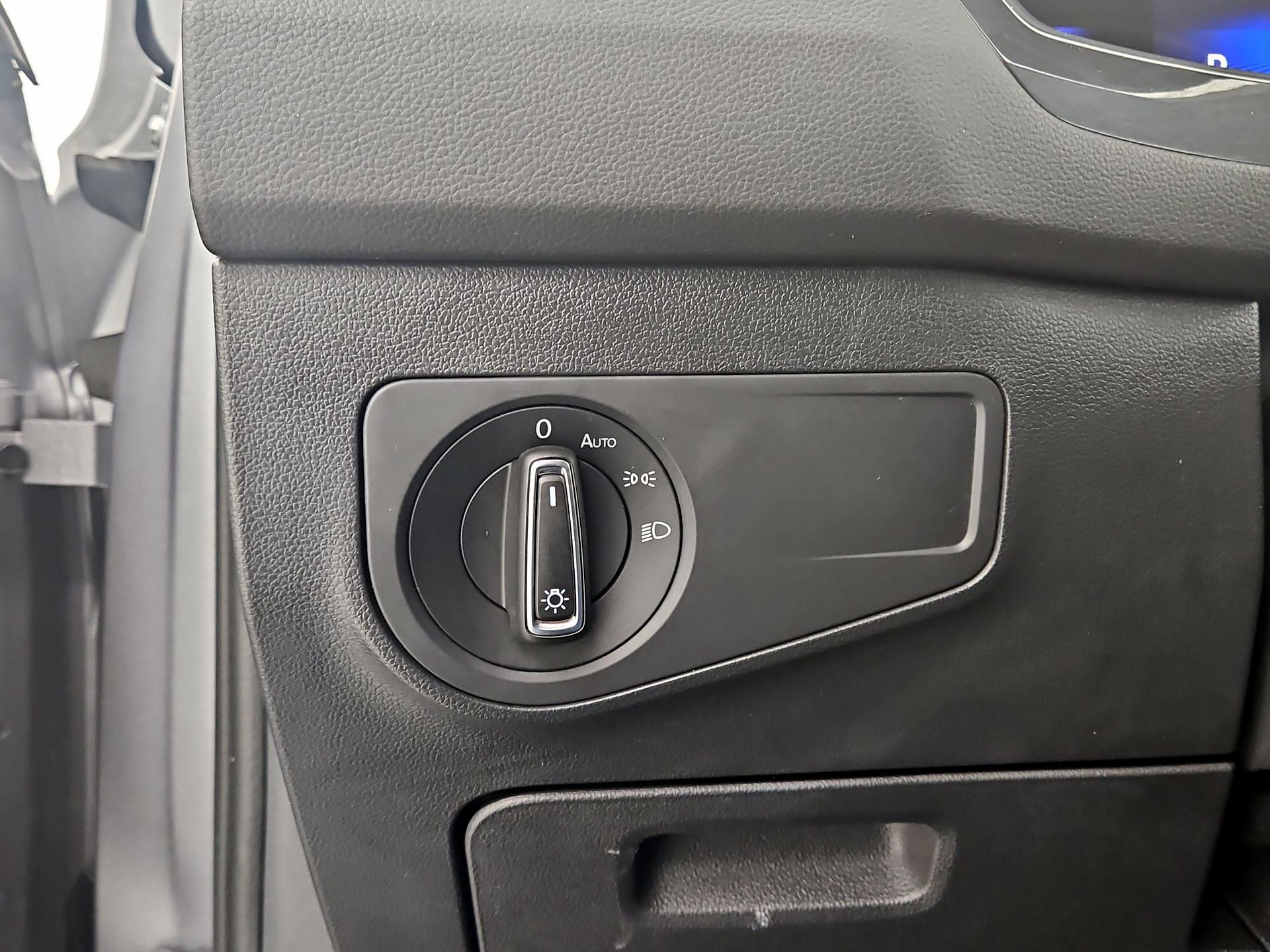 Thumbnail: 2024 Volkswagen Tiguan - 13