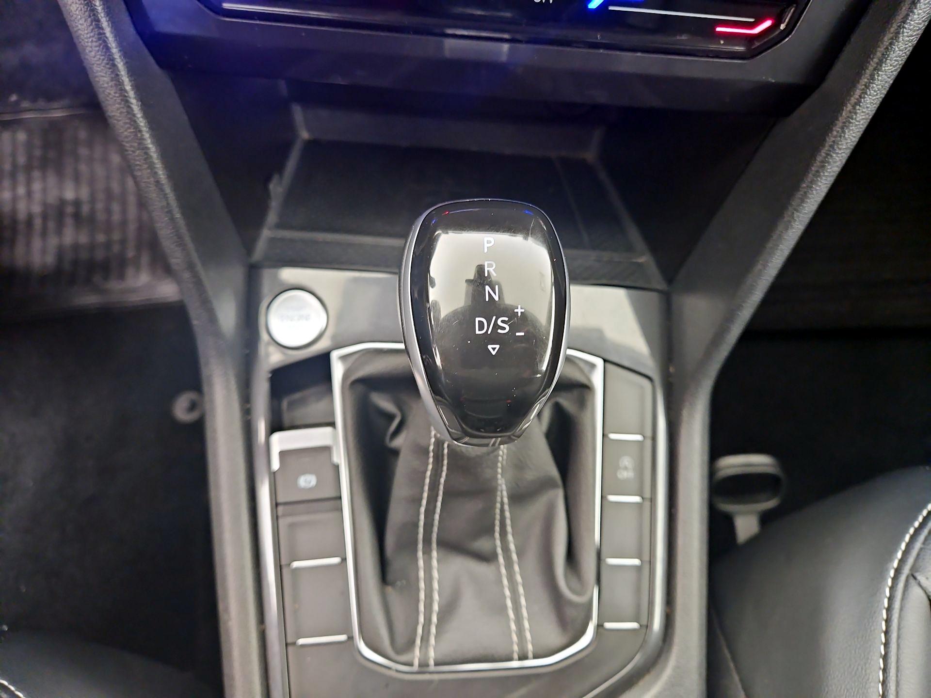 Thumbnail: 2024 Volkswagen Tiguan - 17