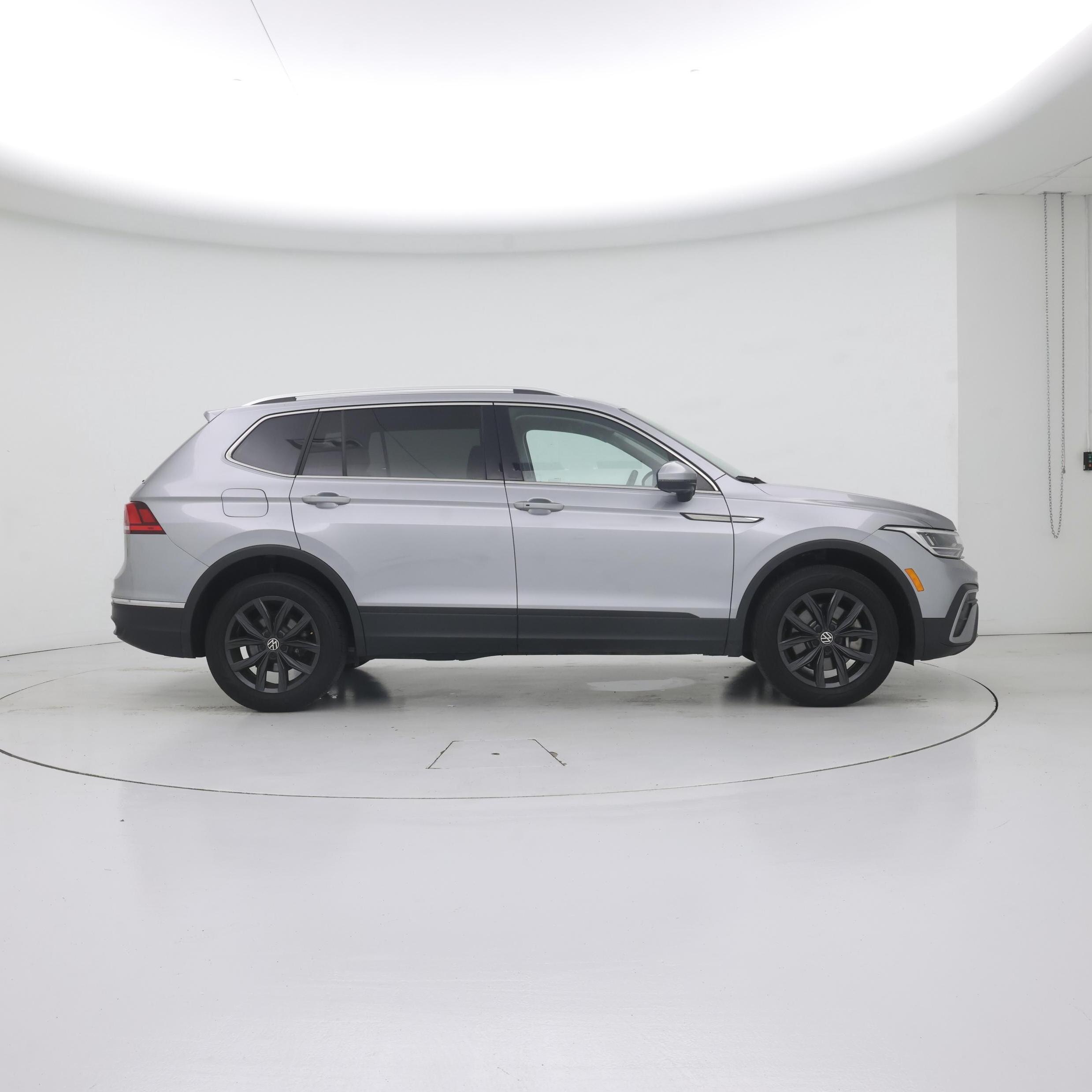 Thumbnail: 2024 Volkswagen Tiguan - 7