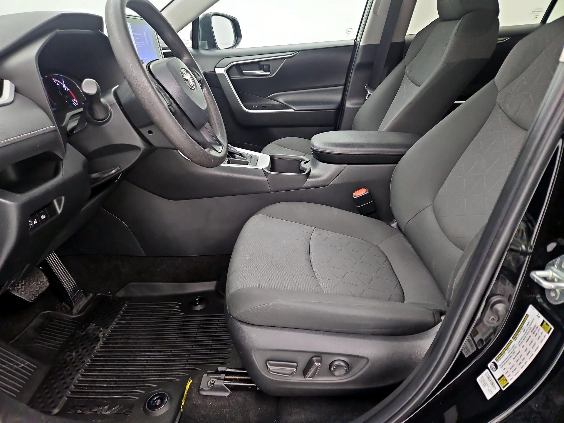 Thumbnail: 2023 Toyota RAV4 - 11