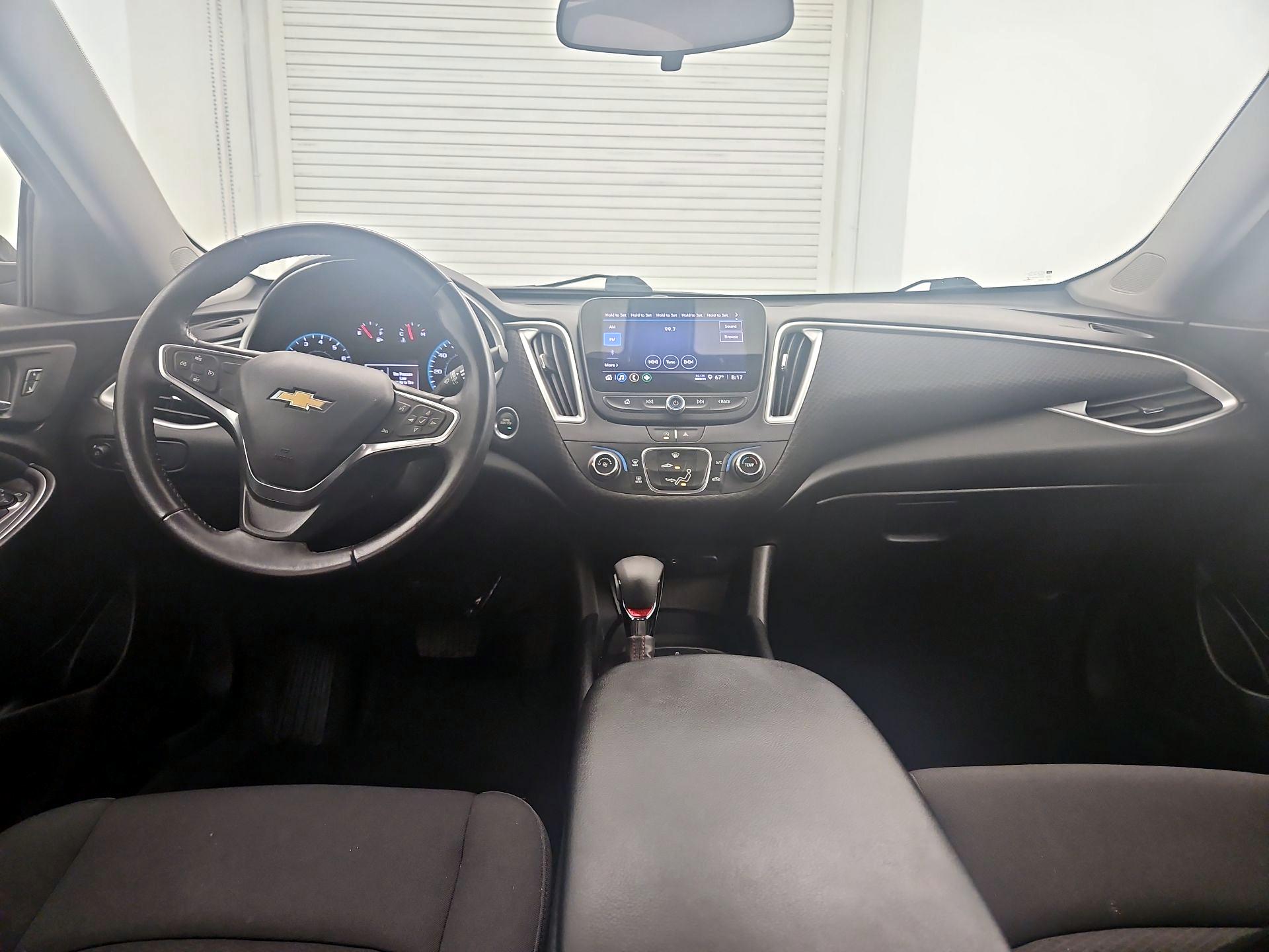 Thumbnail: 2022 Chevrolet Malibu - 9