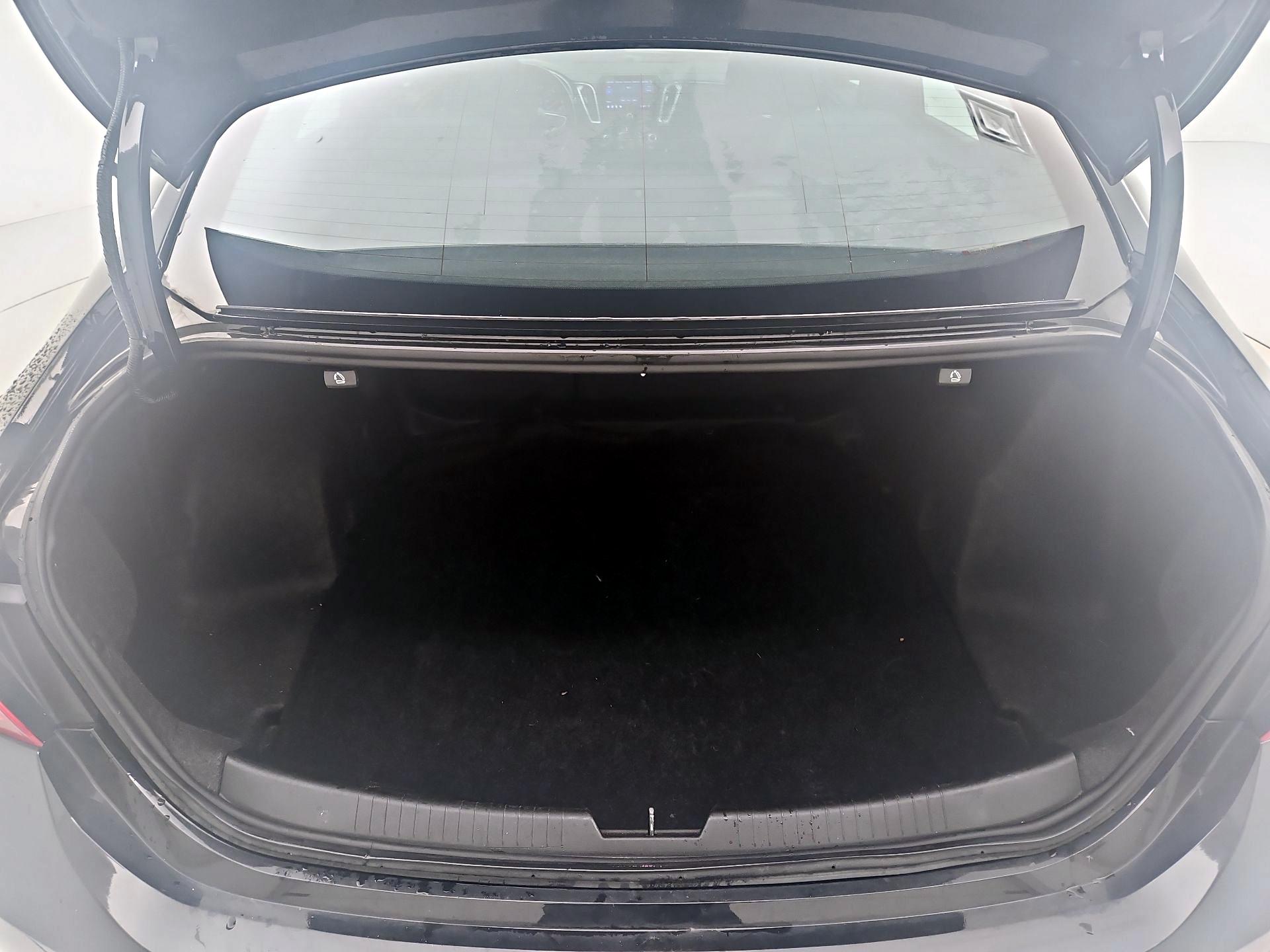 Thumbnail: 2022 Chevrolet Malibu - 20