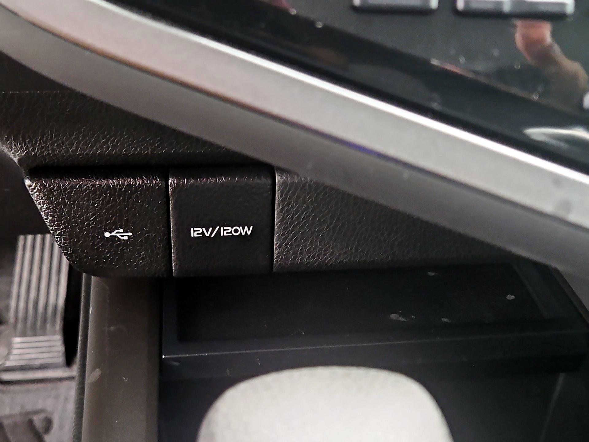 Thumbnail: 2022 Toyota Camry - 19