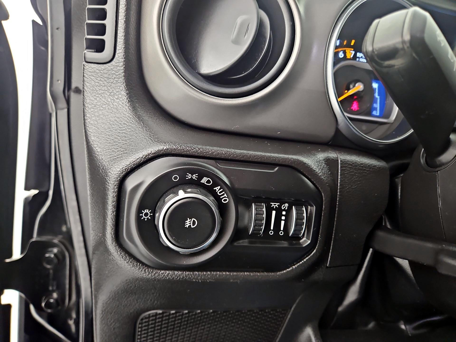 Thumbnail: 2021 Jeep Wrangler - 13