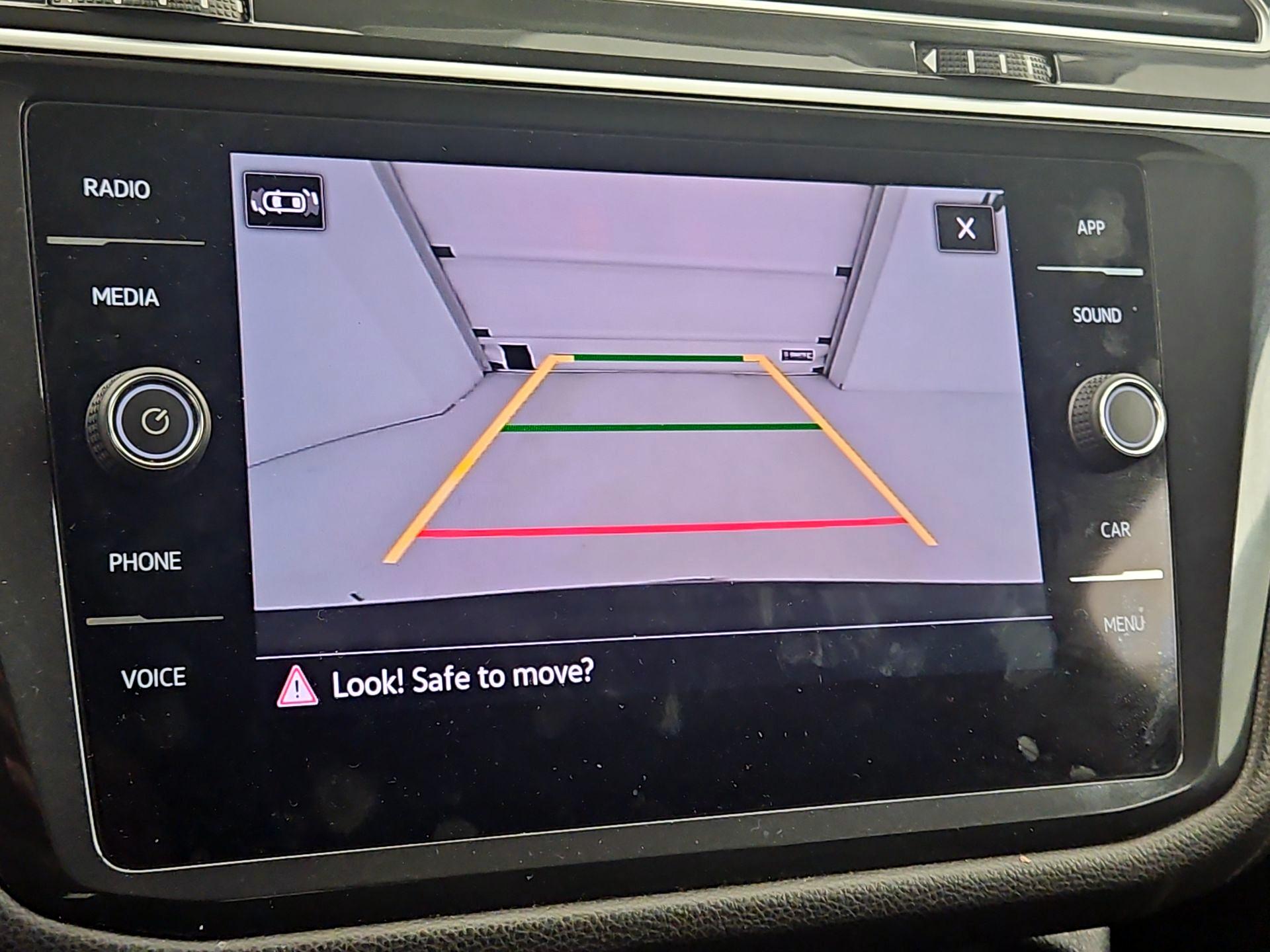 Thumbnail: 2024 Volkswagen Tiguan - 14