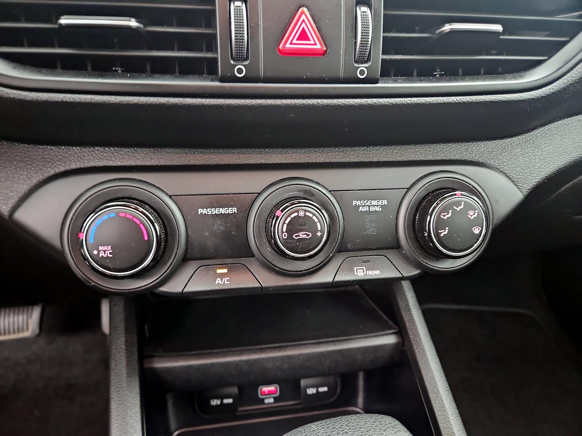 Thumbnail: 2023 Kia Forte - 16