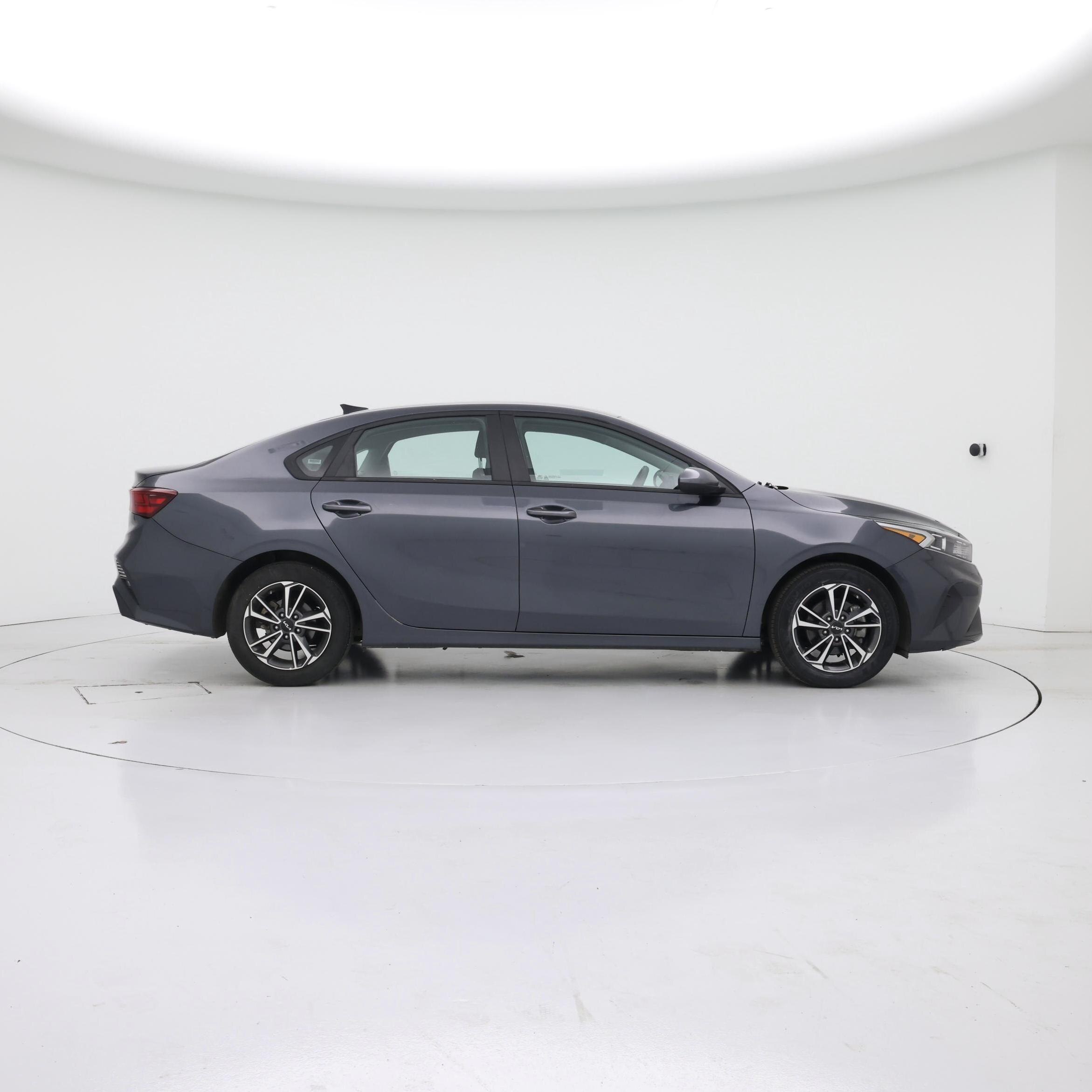 Thumbnail: 2023 Kia Forte - 7