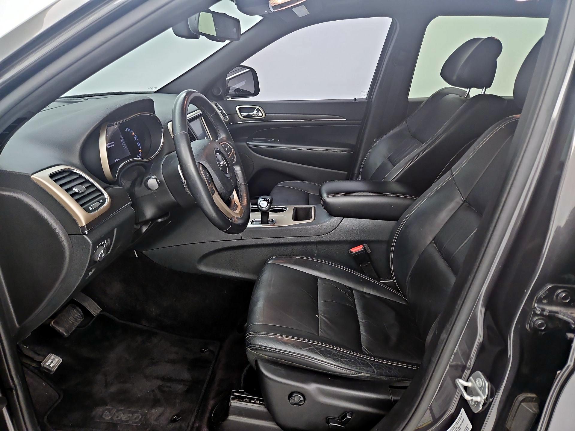 Thumbnail: 2015 Jeep Grand Cherokee - 11