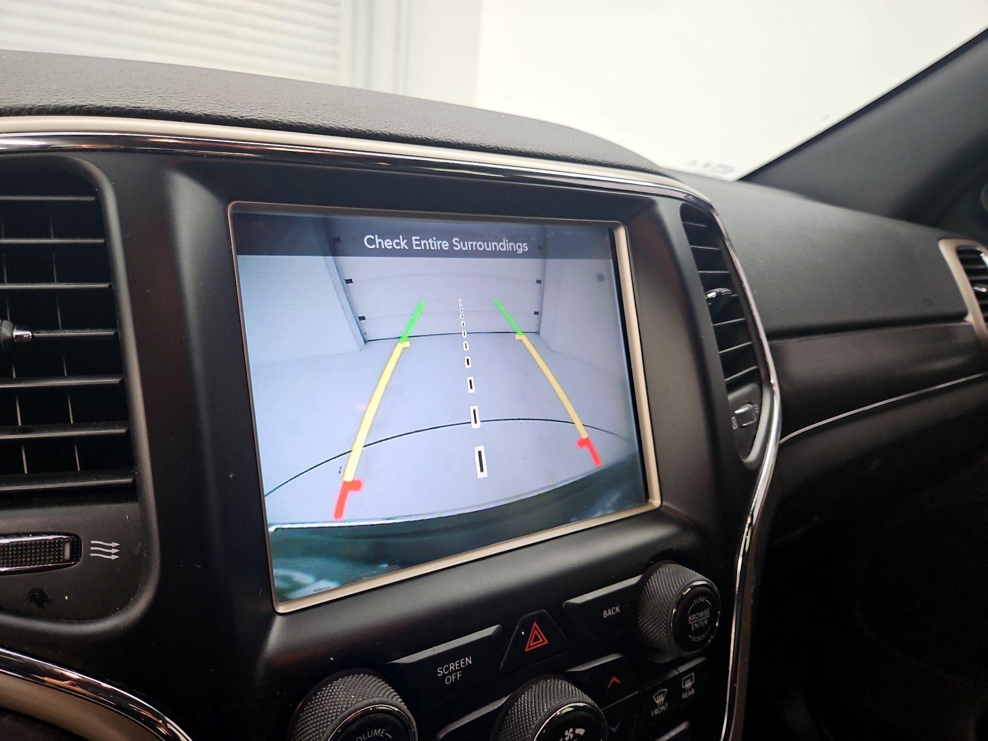 Thumbnail: 2015 Jeep Grand Cherokee - 15