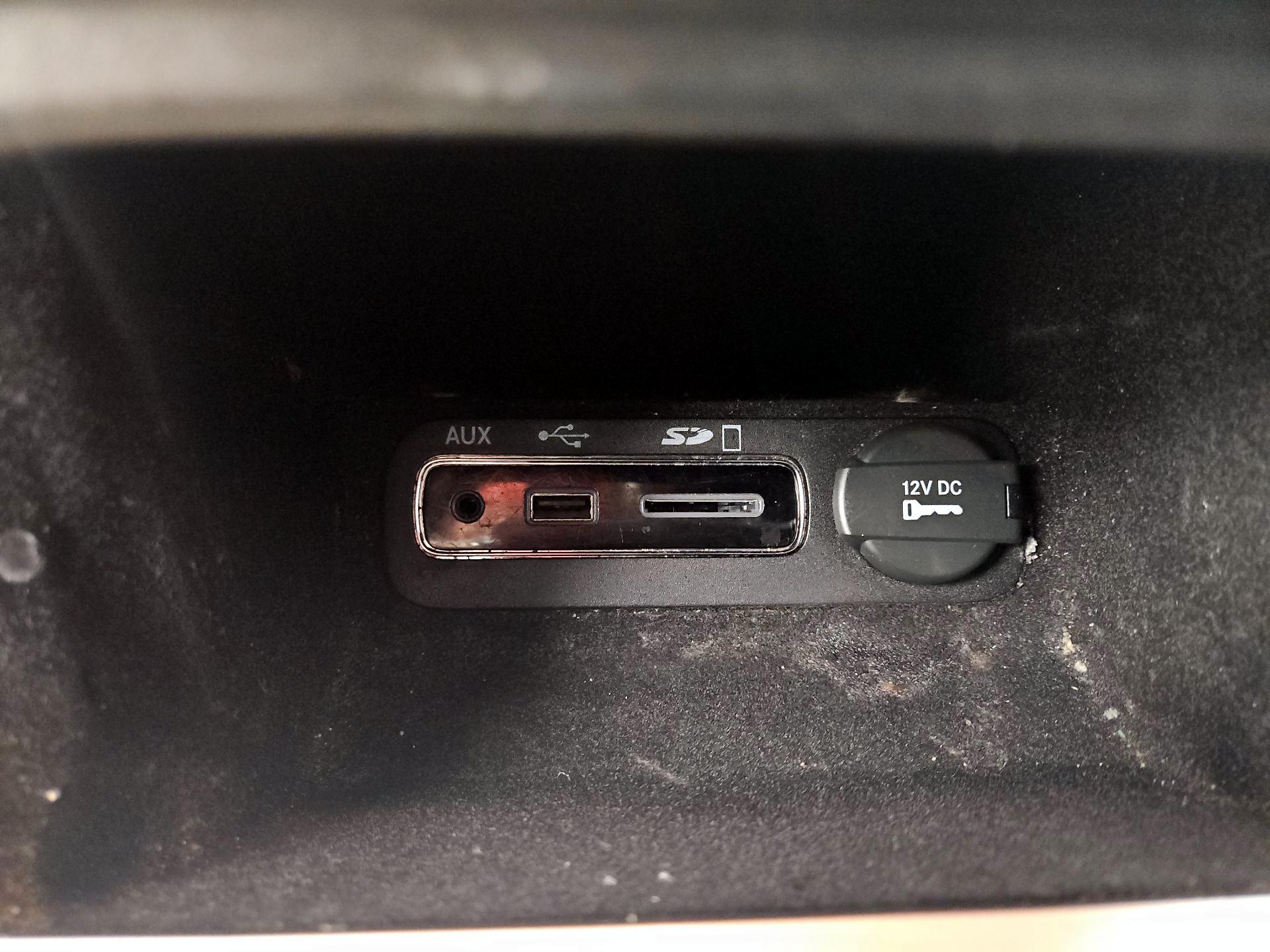 Thumbnail: 2015 Jeep Grand Cherokee - 19