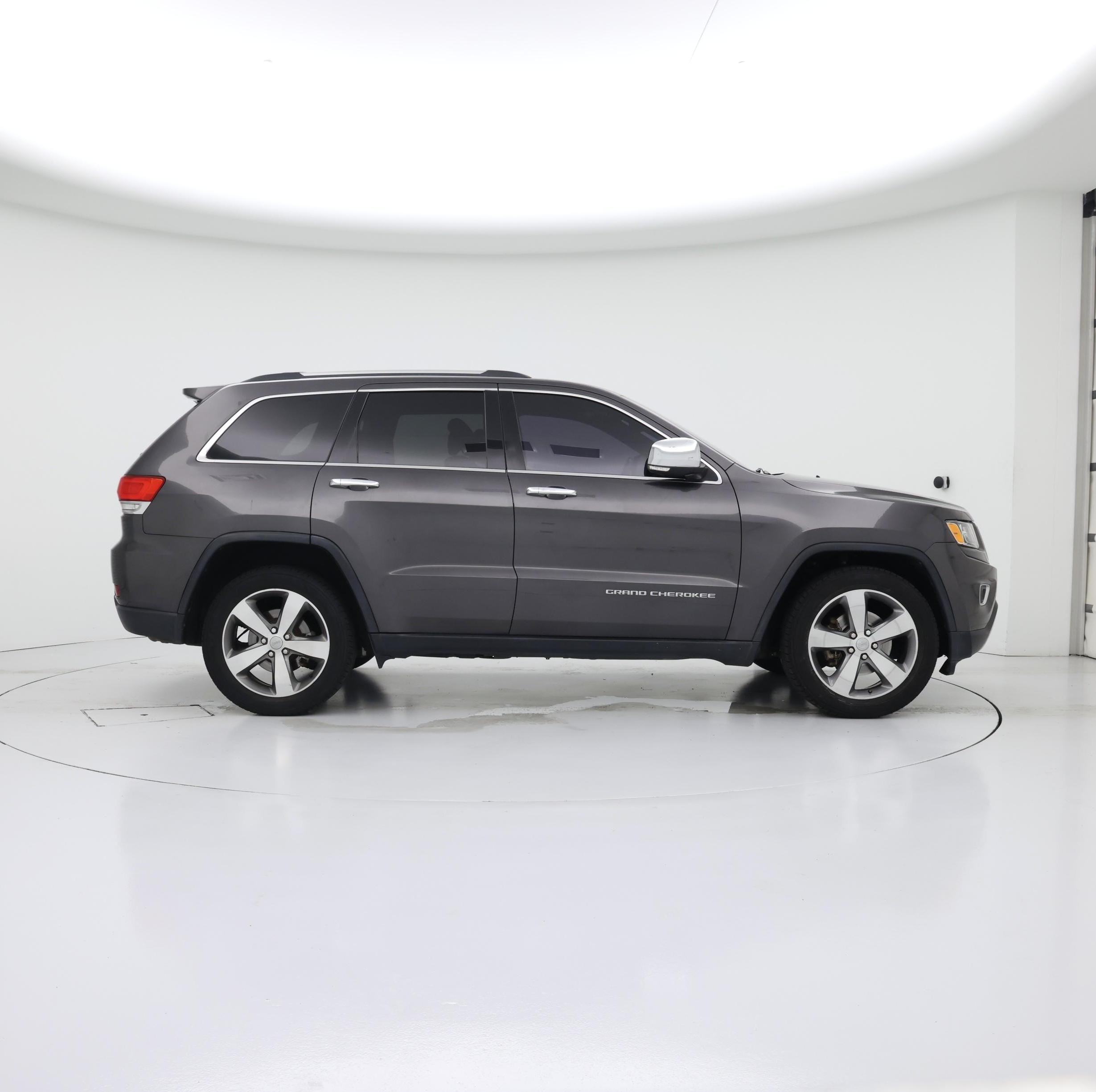 Thumbnail: 2015 Jeep Grand Cherokee - 7