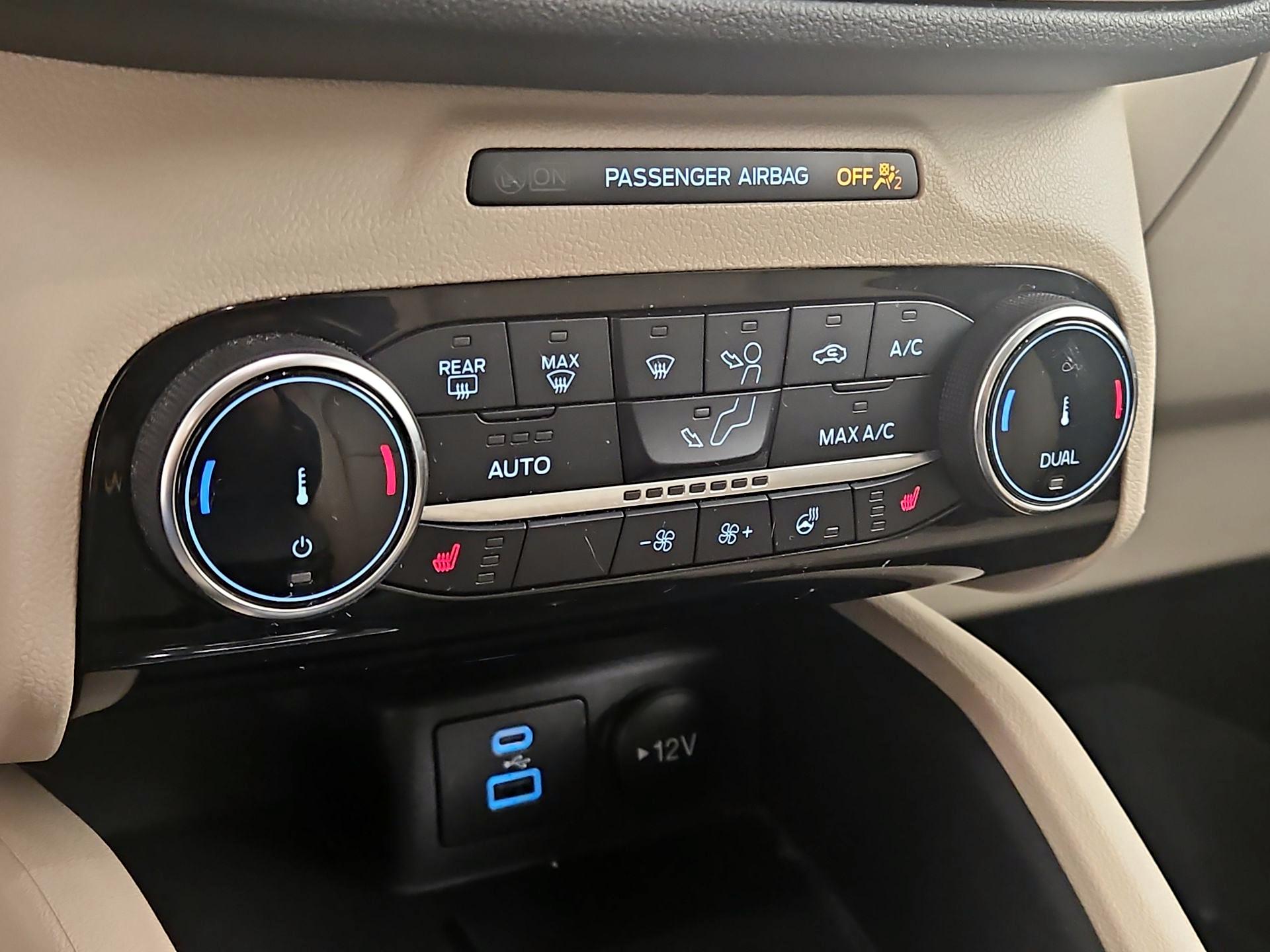 Thumbnail: 2022 Ford Escape - 16