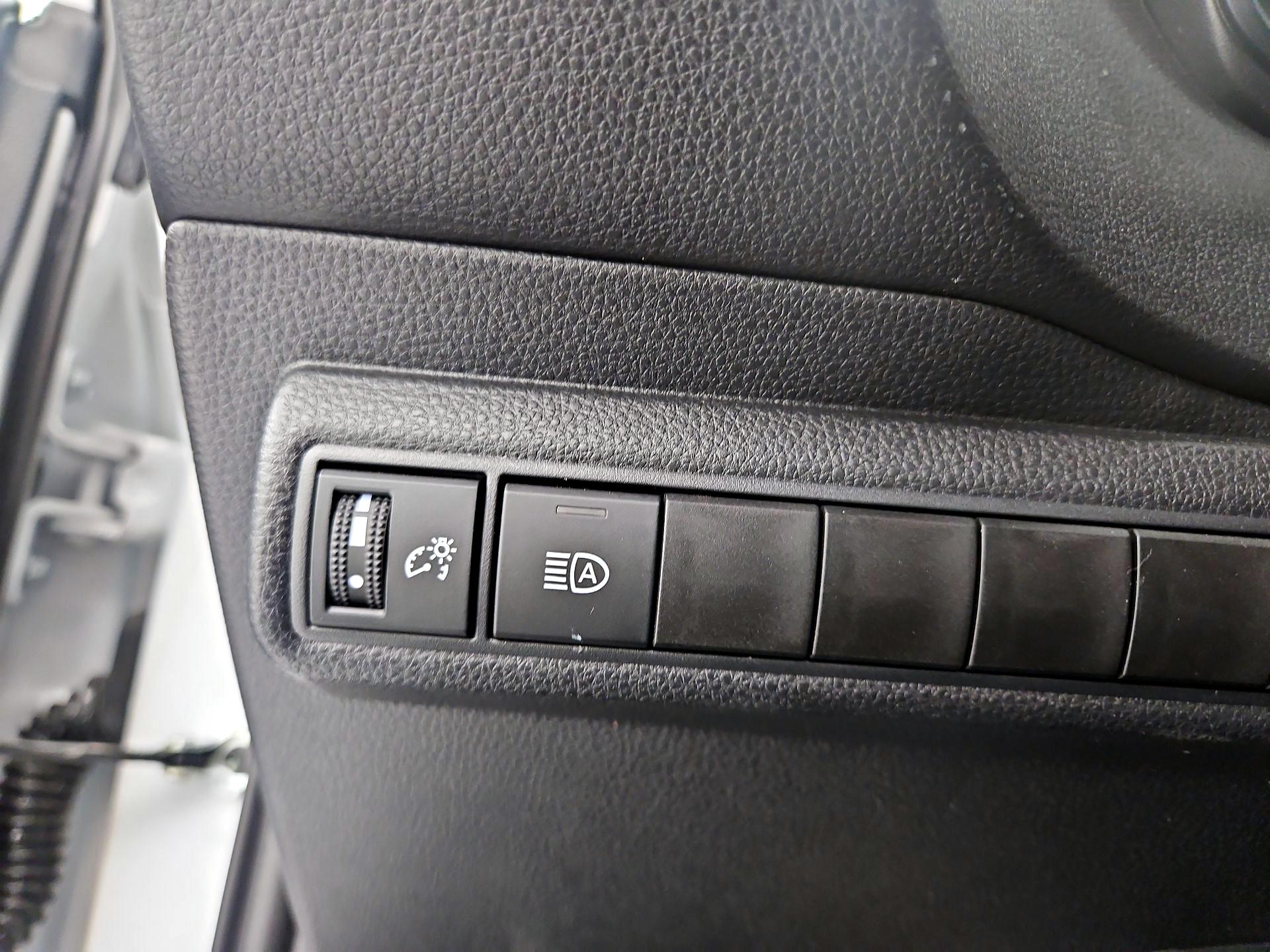 Thumbnail: 2025 Toyota Corolla - 13