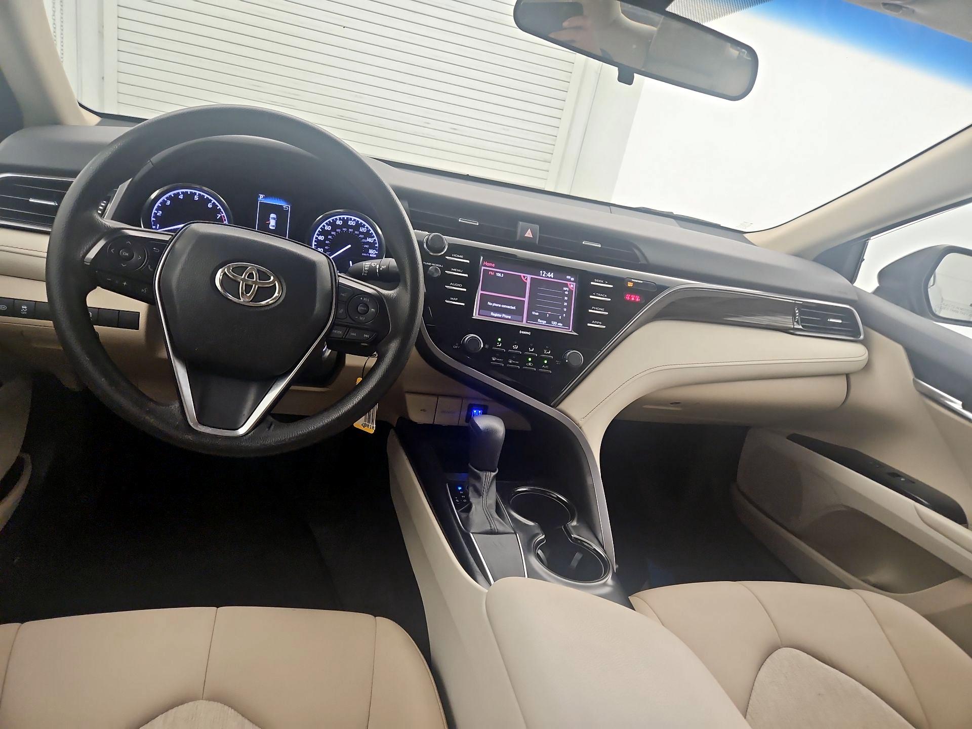 Thumbnail: 2020 Toyota Camry - 9