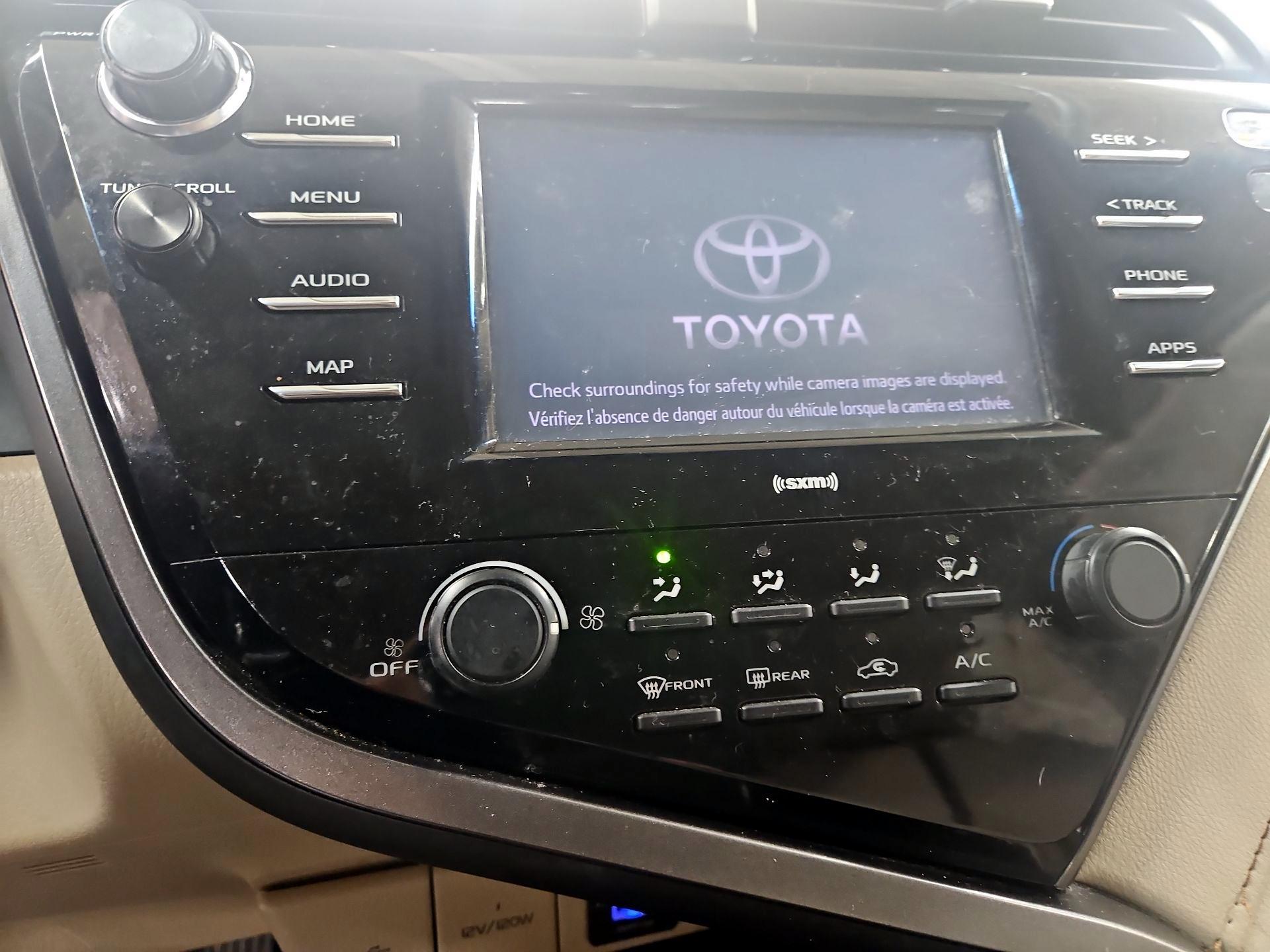 Thumbnail: 2020 Toyota Camry - 14