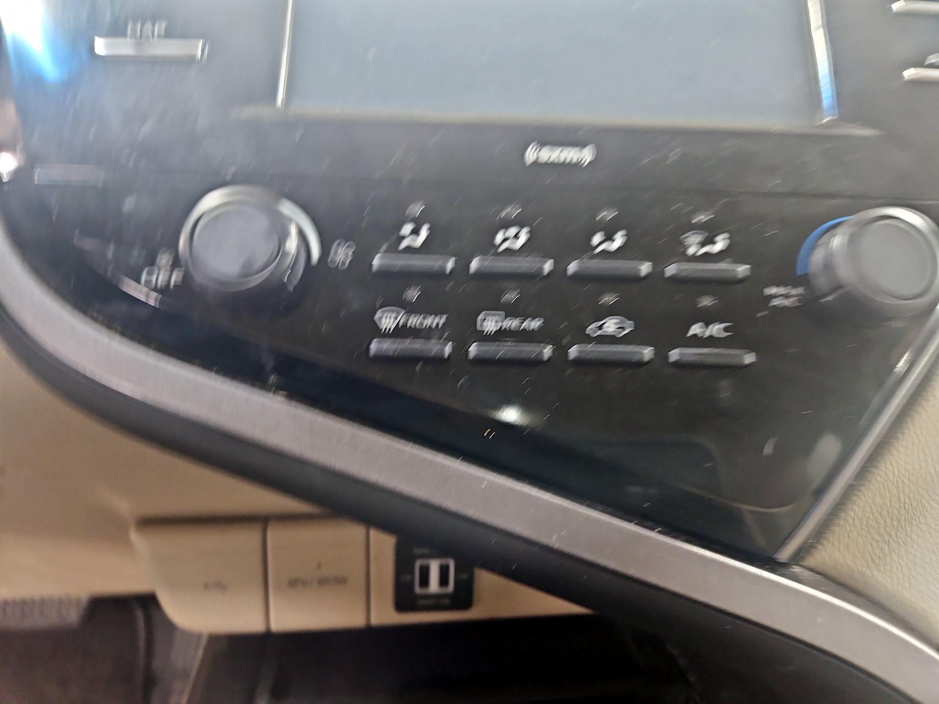 Thumbnail: 2020 Toyota Camry - 15