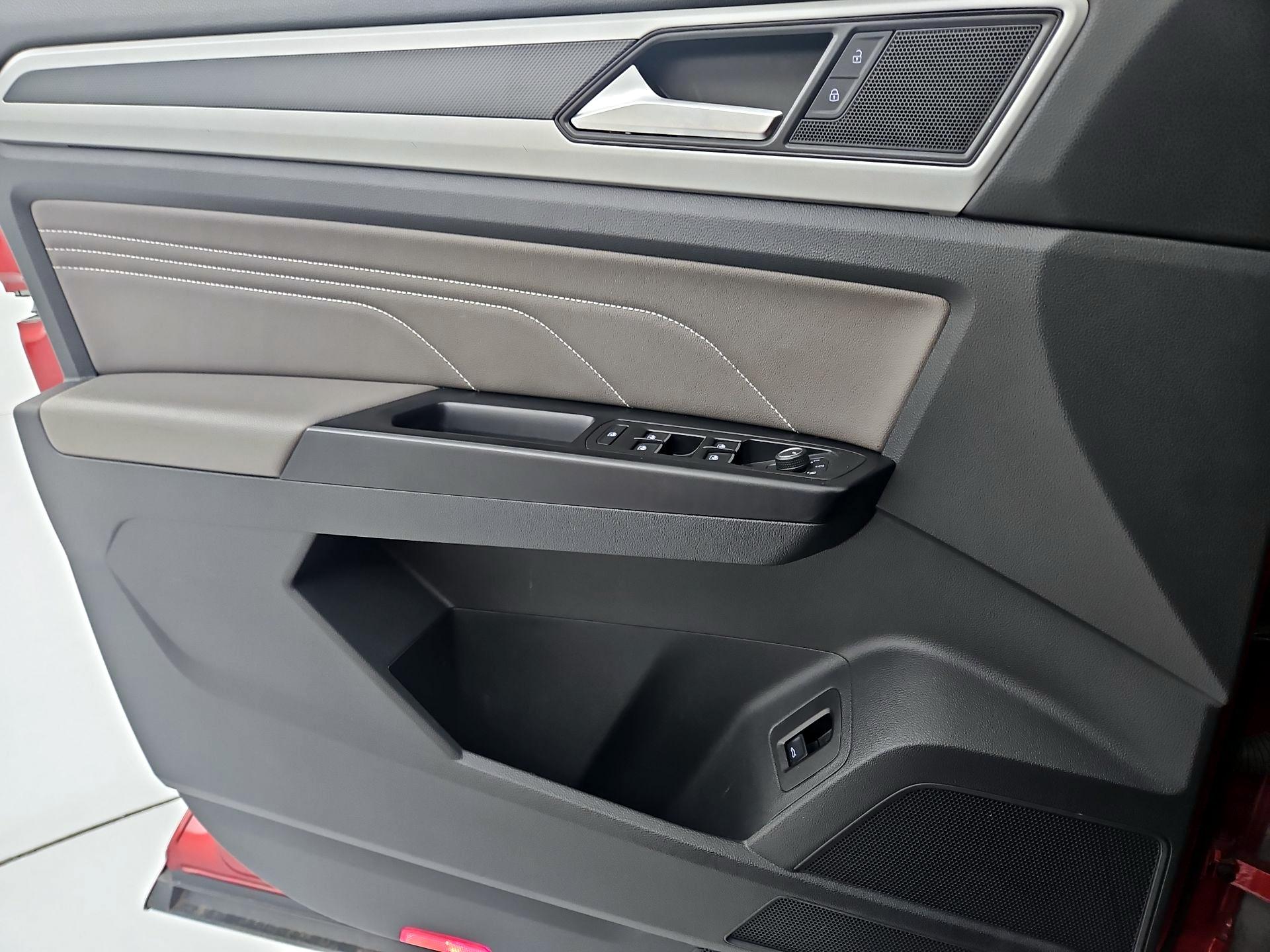 Thumbnail: 2021 Volkswagen Atlas - 12