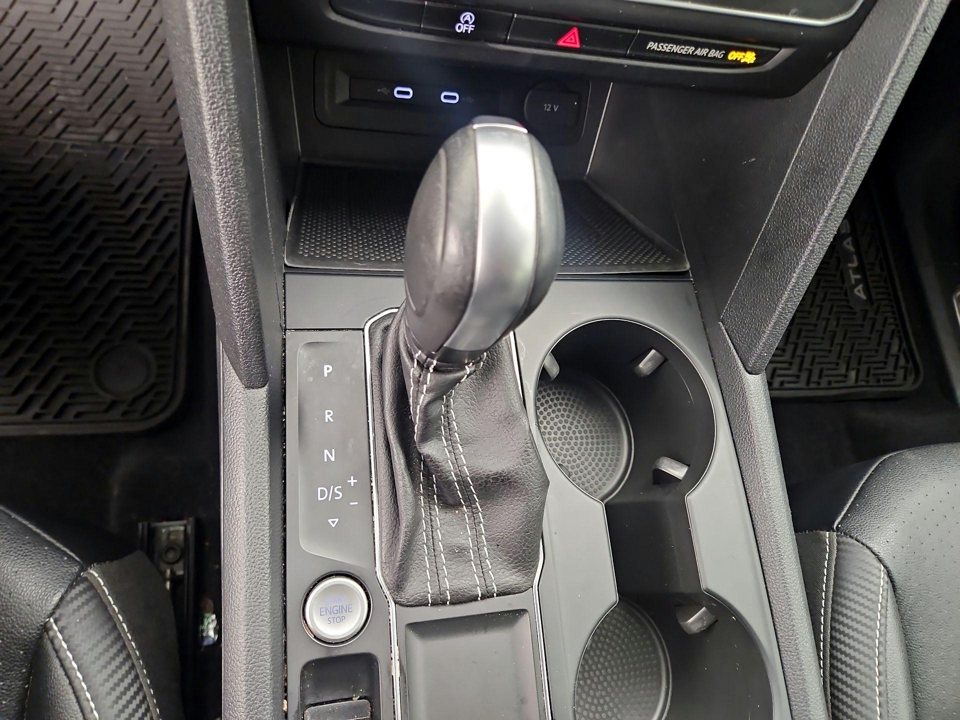 Thumbnail: 2021 Volkswagen Atlas - 17