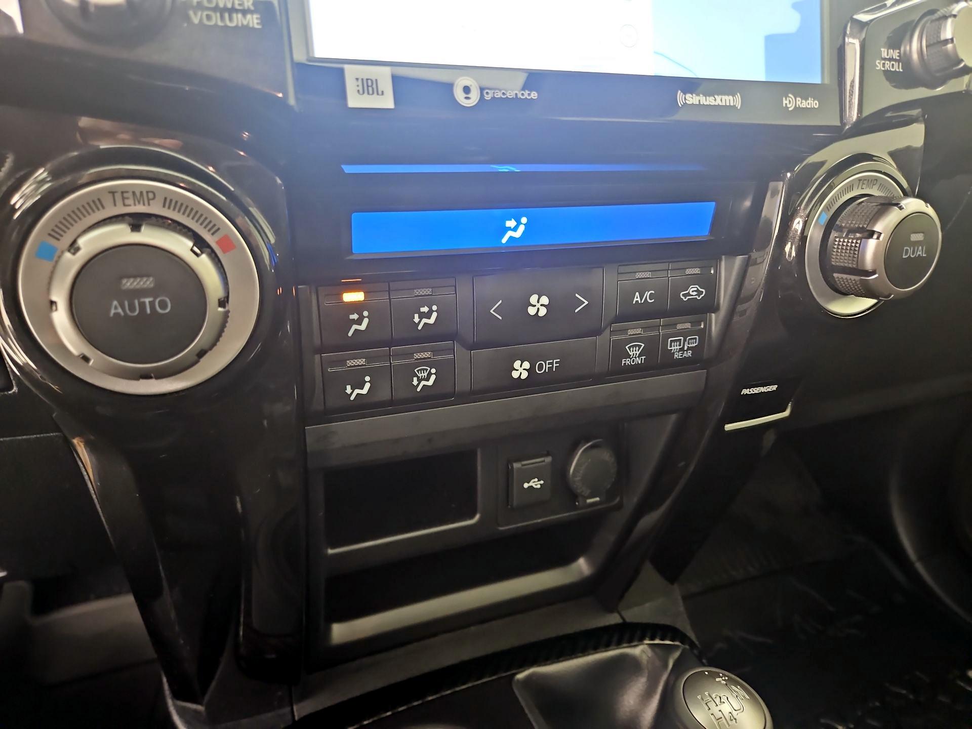 Thumbnail: 2022 Toyota 4Runner - 17