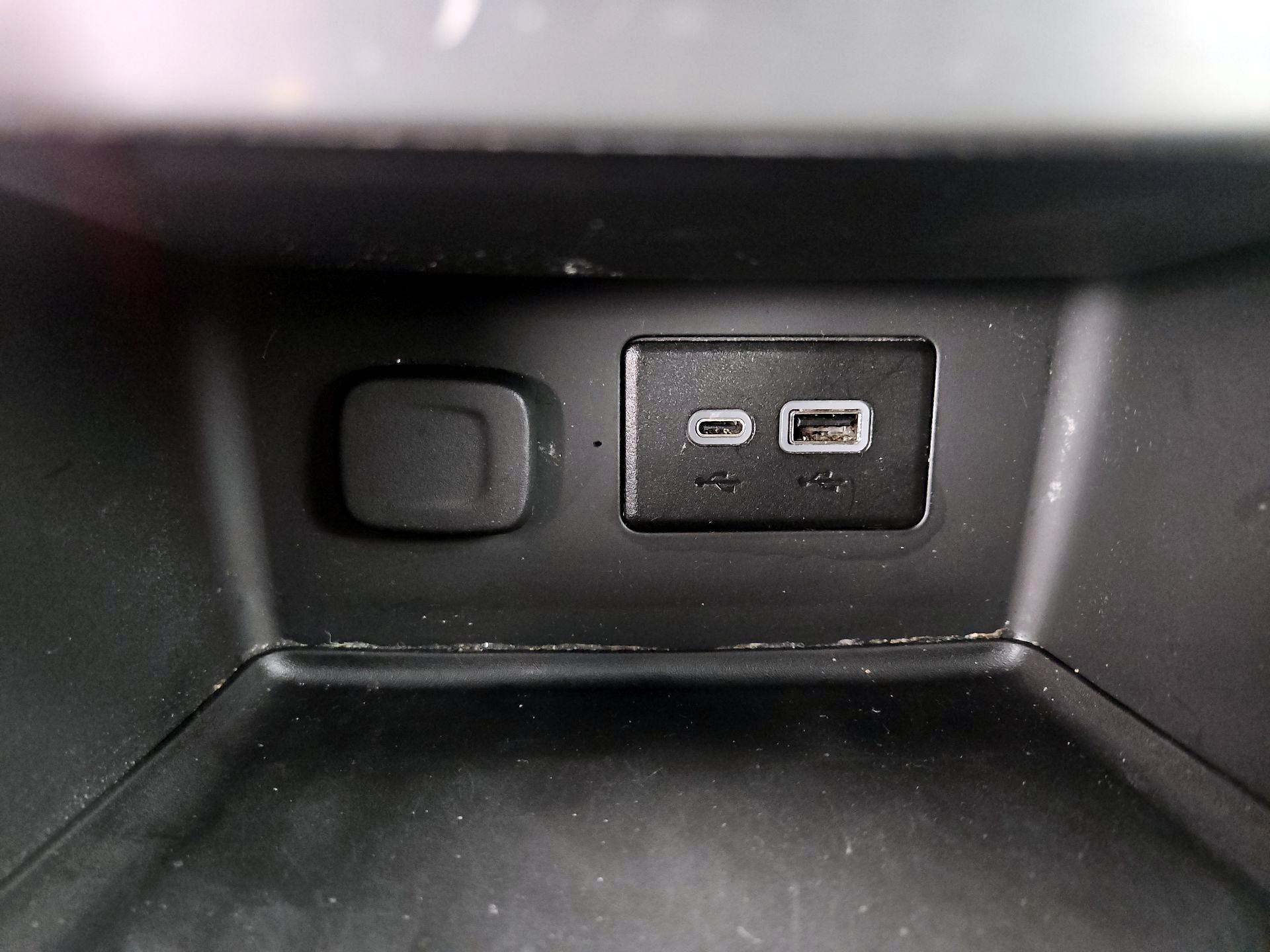 Thumbnail: 2023 GMC Acadia - 18