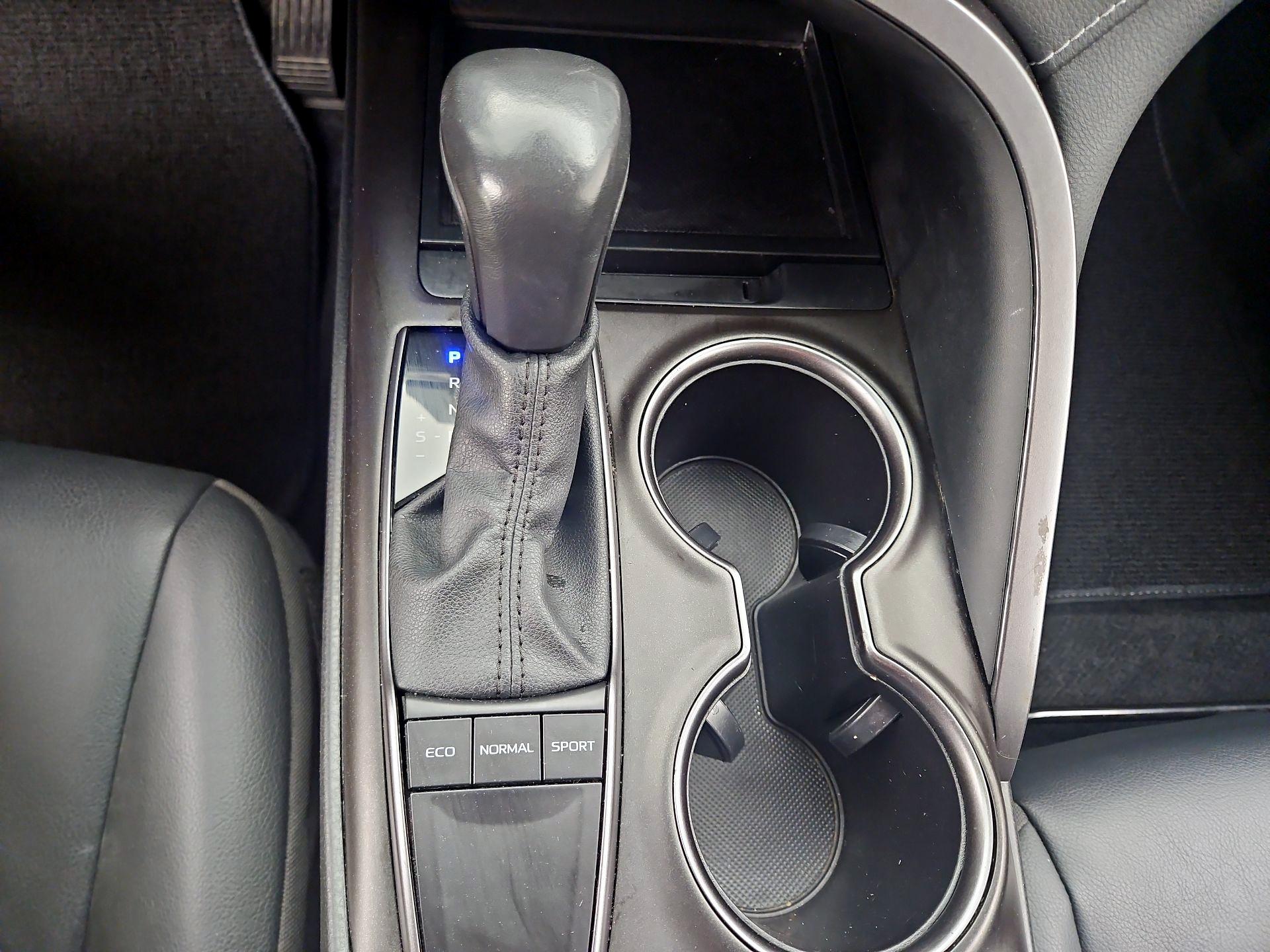 Thumbnail: 2024 Toyota Camry - 17