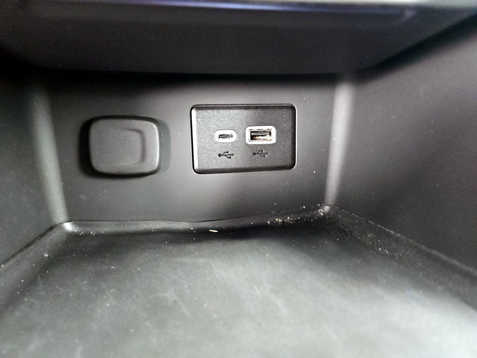 Thumbnail: 2023 GMC Acadia - 18