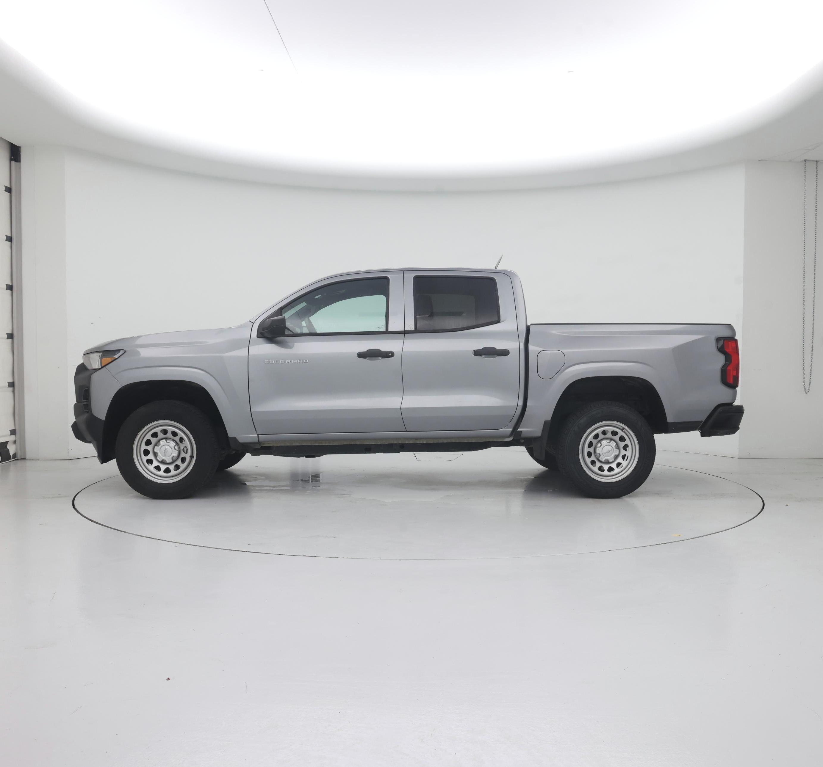 Thumbnail: 2023 Chevrolet Colorado - 3