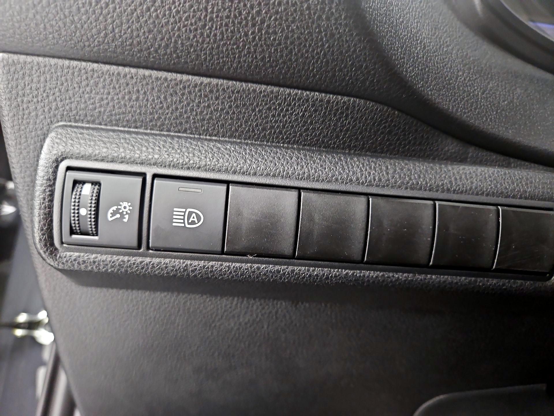 Thumbnail: 2025 Toyota Corolla - 13