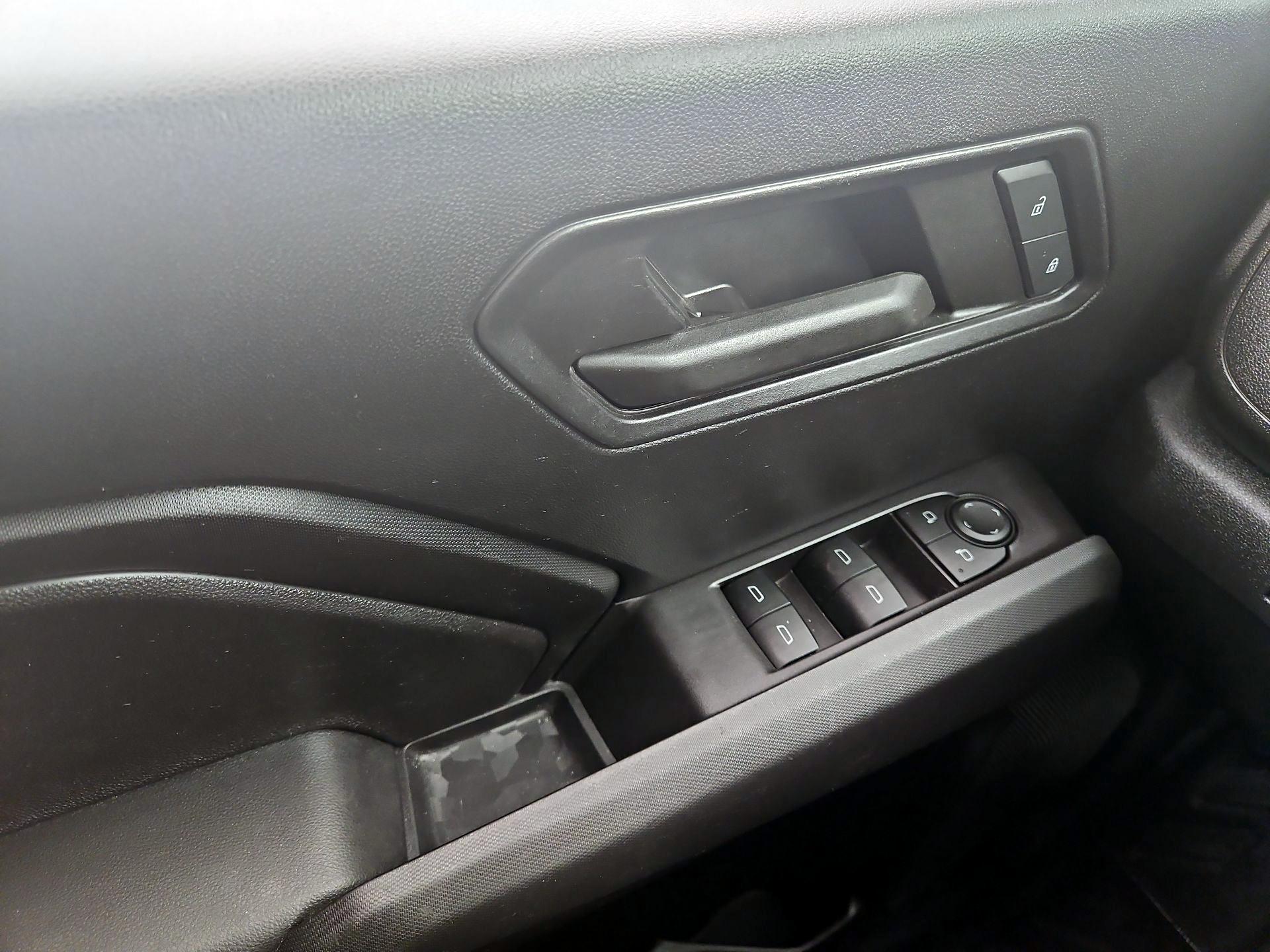 Thumbnail: 2023 Chevrolet Colorado - 12