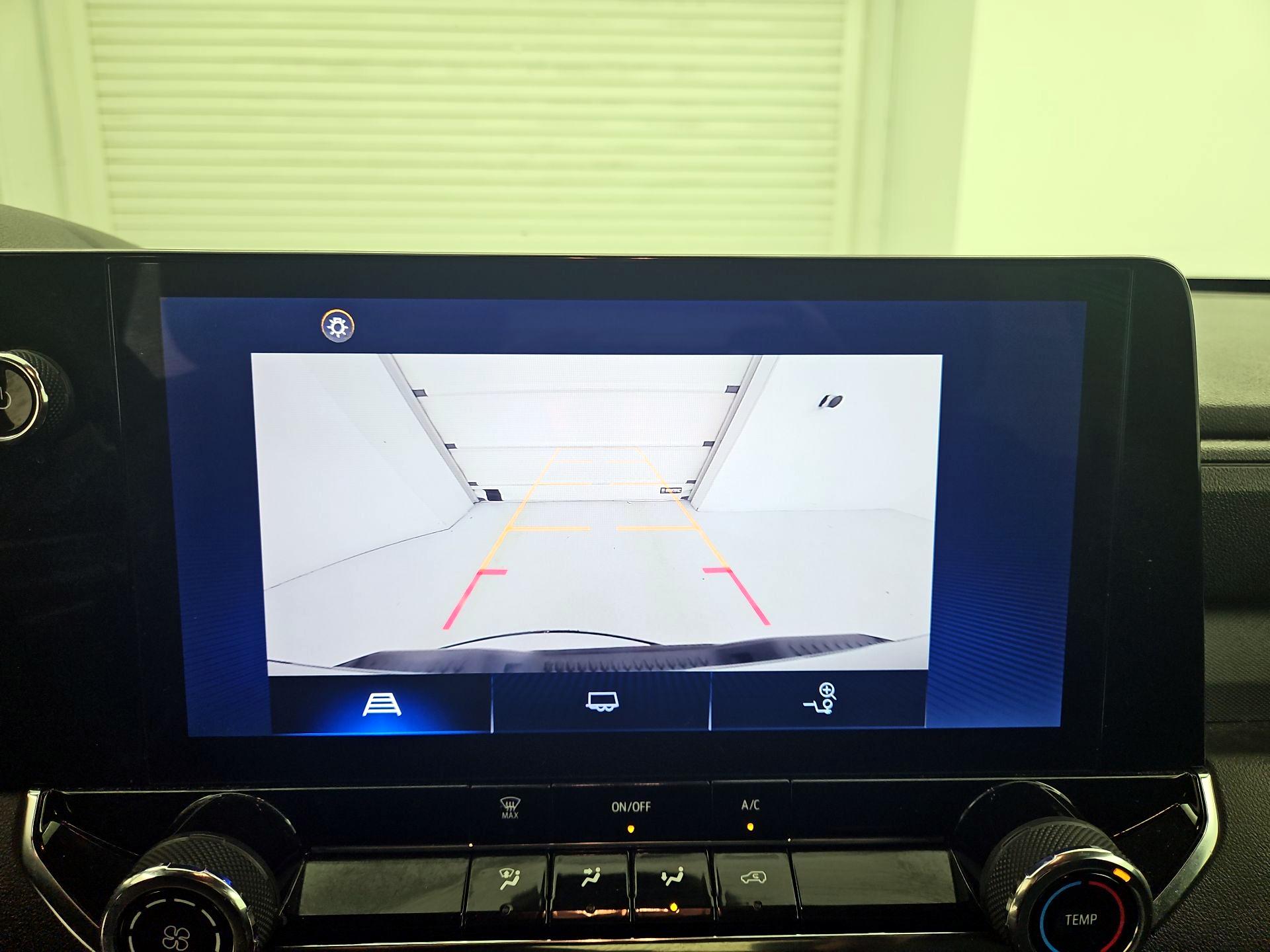 Thumbnail: 2023 Chevrolet Colorado - 14