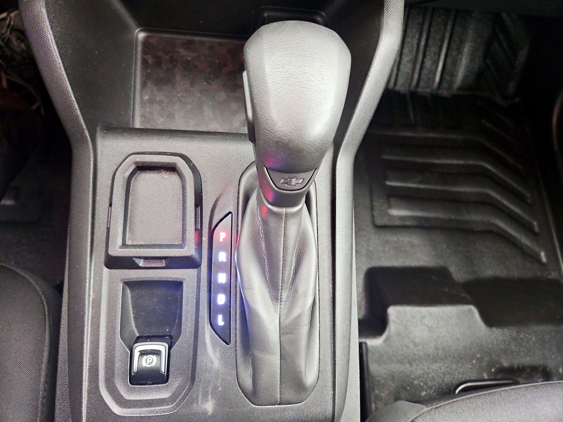 Thumbnail: 2023 Chevrolet Colorado - 17